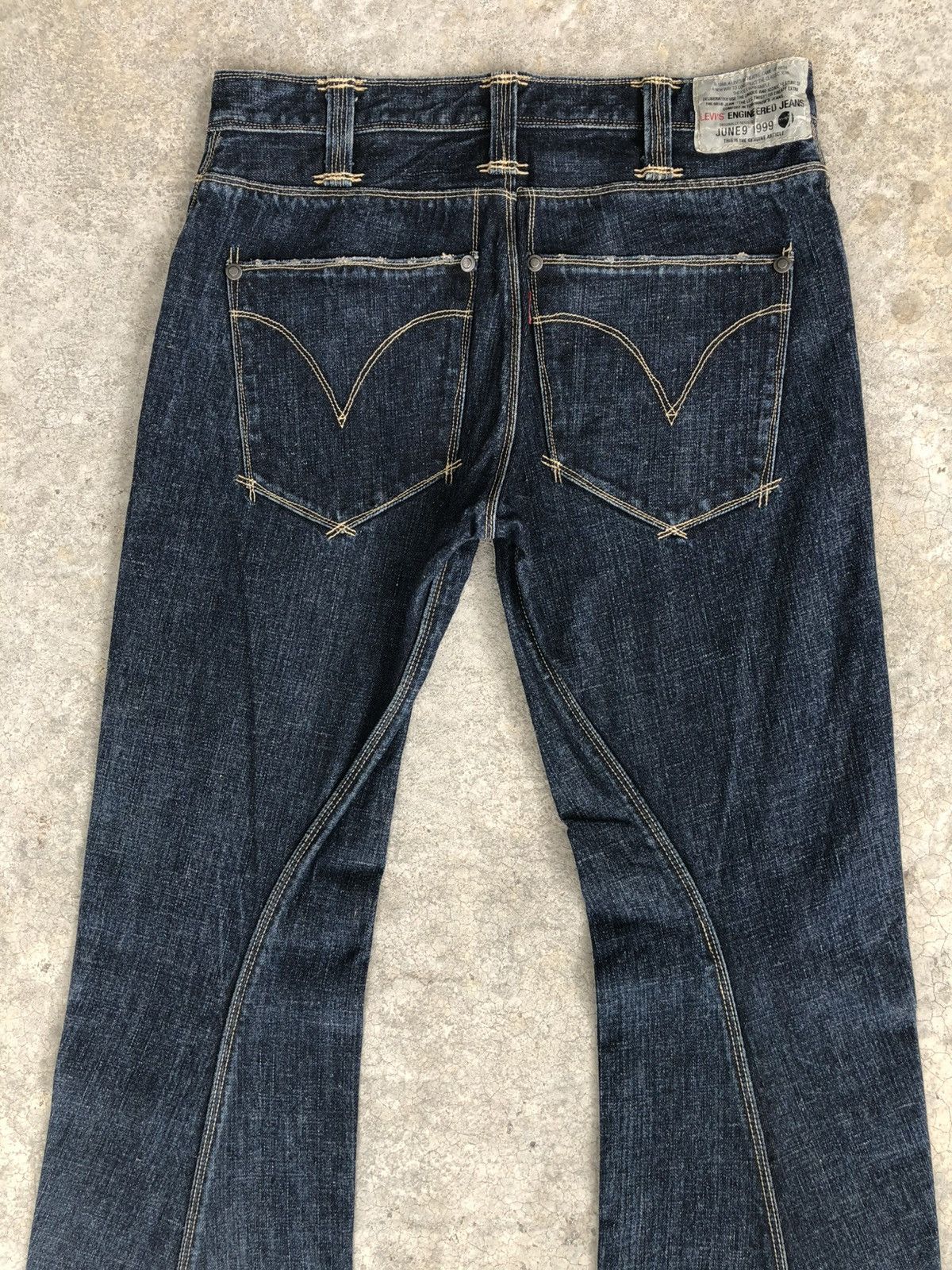 Levi's Flared Levis Engineered Bootcut Distressed Denim Size US 30 / EU 46 - 8 Thumbnail