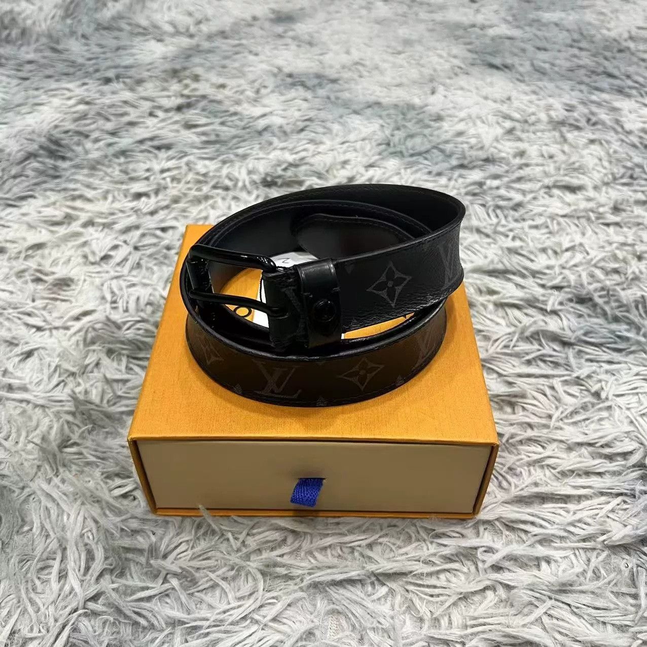 Louis Vuitton Belt LV Aerogram Ceinture Louis Vuitton Noire Buckle Ceinture Lv Noir  main image 2