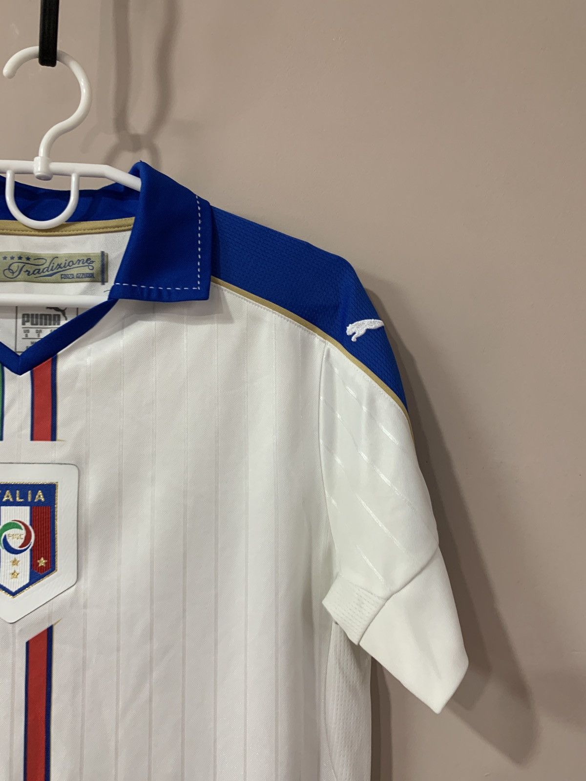 Puma Italy 2016 Home Football Shirt Puma Soccer Jersey Size S Size US S / EU 44-46 / 1 - 5 Thumbnail
