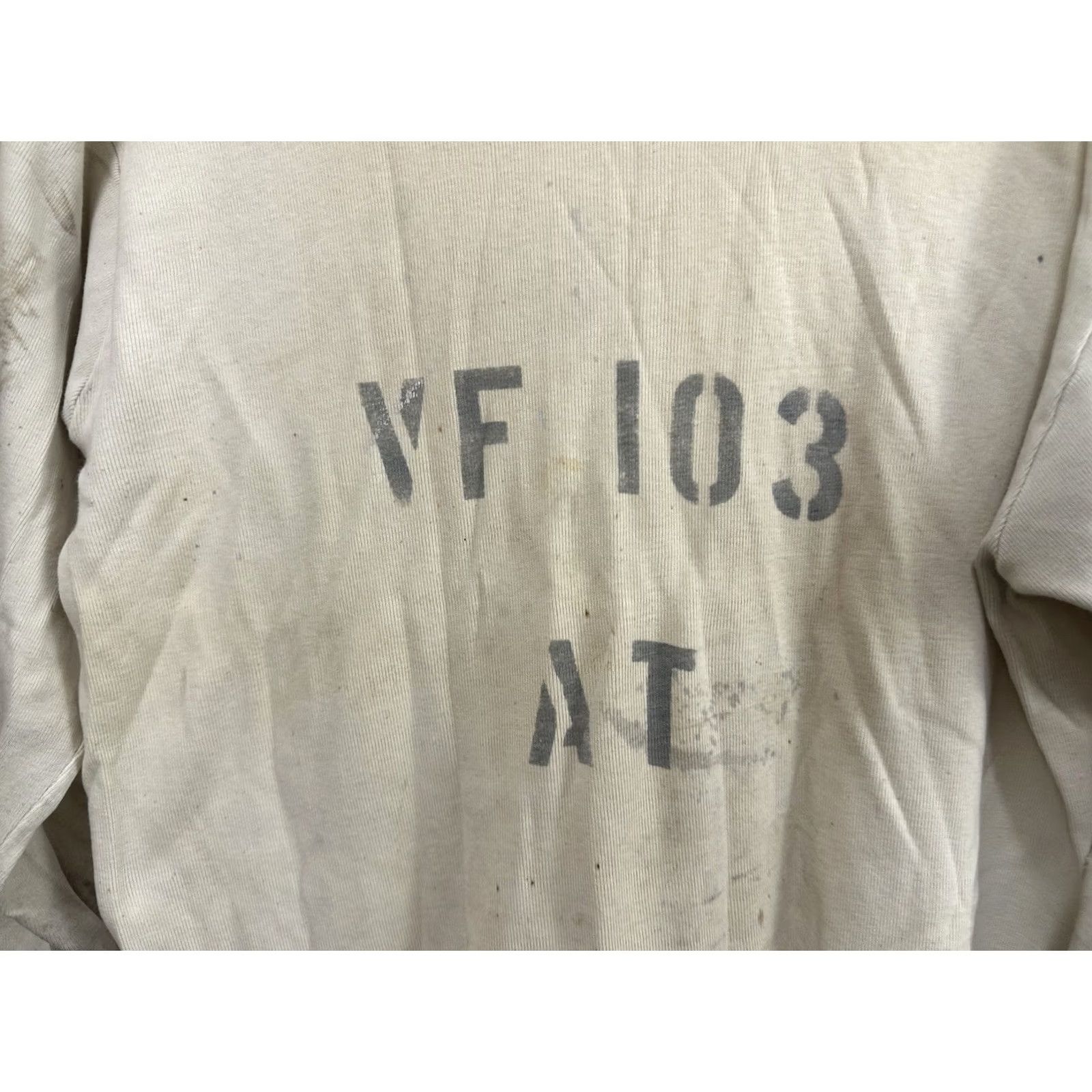 Vintage VINTAGE 60s 70s US Navy Military VF 103 Squadron Crew Shirt L Cream Mens Size US L / EU 52-54 / 3 - 3 Thumbnail
