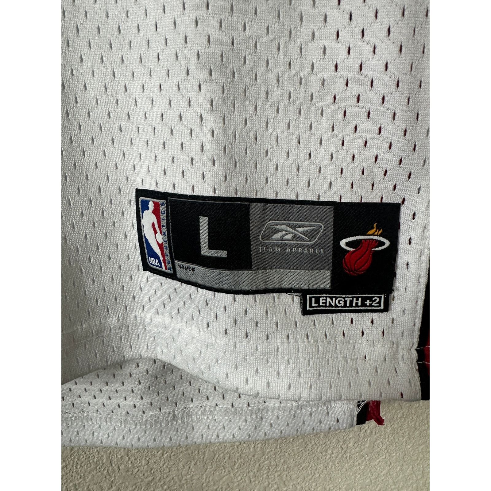 NBA × Reebok × Vintage Vintage Shaq Heat Reebok Jersey Youth Large NBA Size US XS / EU 42 / 0 - 2 Thumbnail