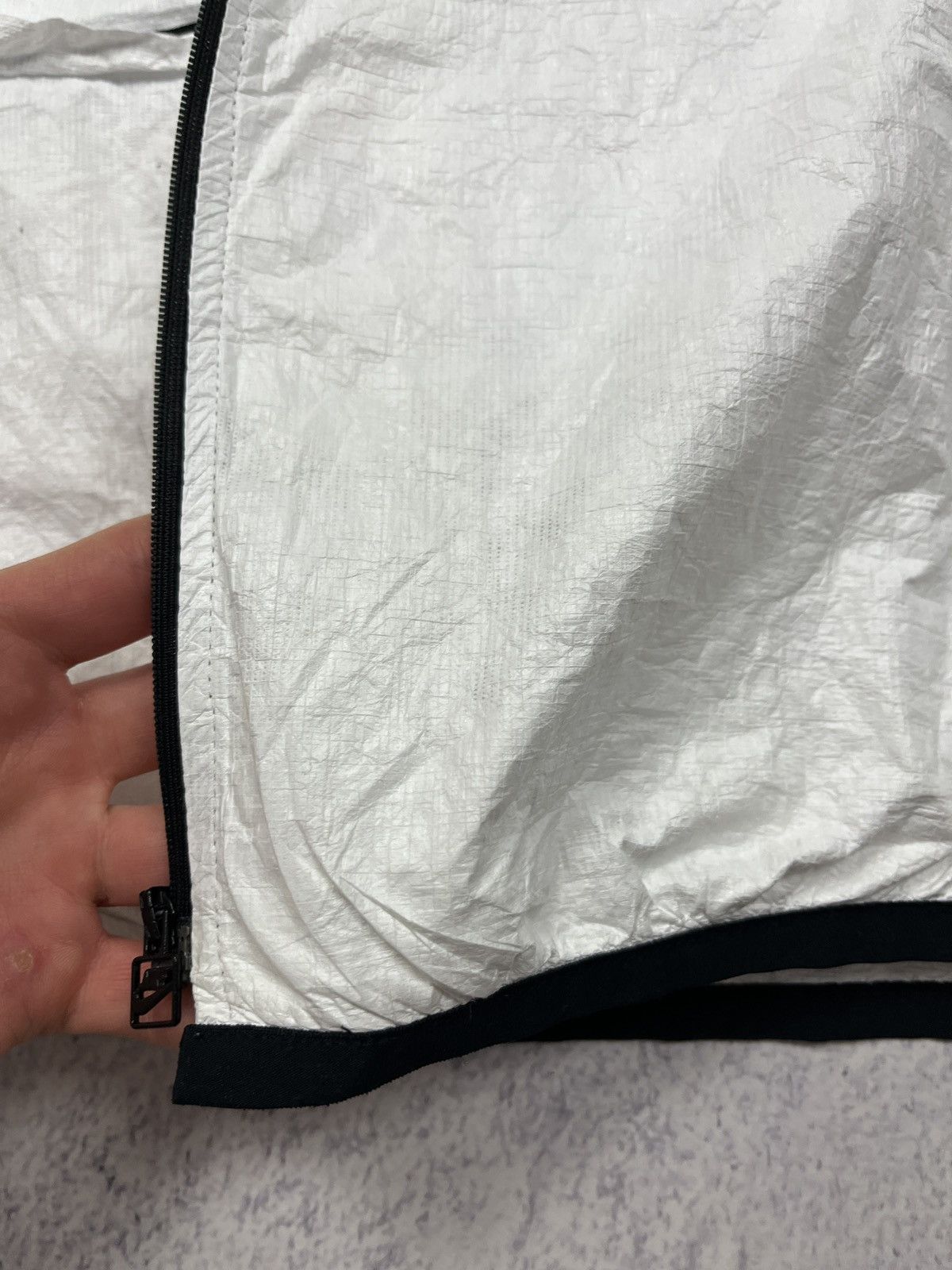 Nike × Vintage Vintage Nike Lightweight White Swoosh Nylon Packable Jacket Size US M / EU 48-50 / 2 - 14 Thumbnail