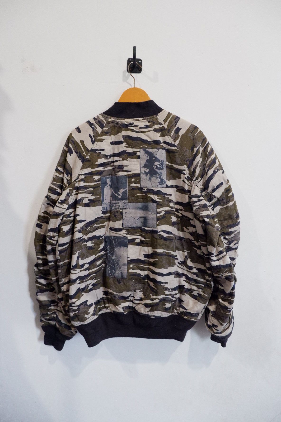 Other Divided Patchwork Camo Bomber Jacket Oversized Size US M / EU 48-50 / 2 - 2 Thumbnail