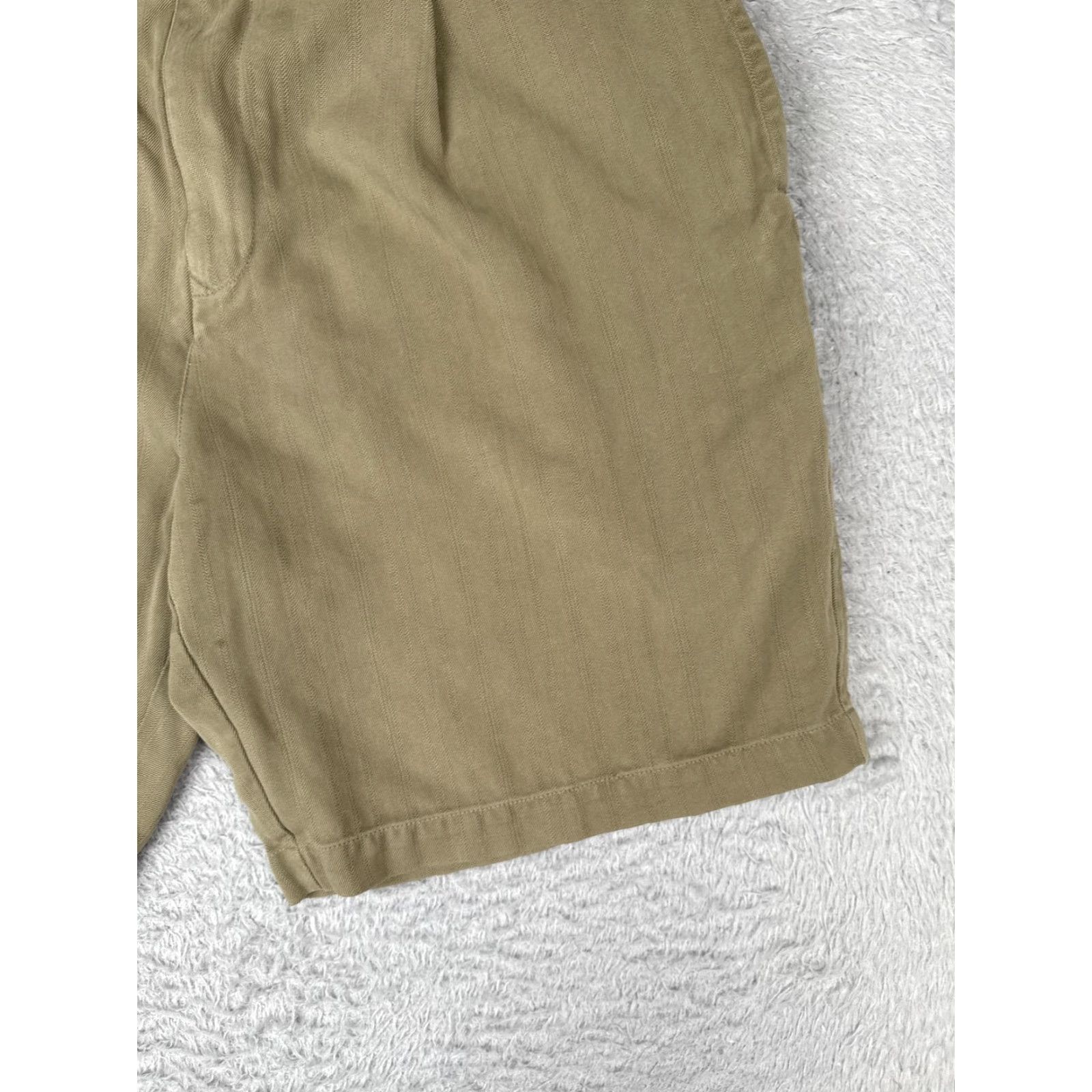 Tommy Bahama Tommy Bahama Shorts Mens 36 Tan Silk Pleated Relax Fit Chino Herringbone Beach Casual Size US 36 / EU 52 - 2 Thumbnail
