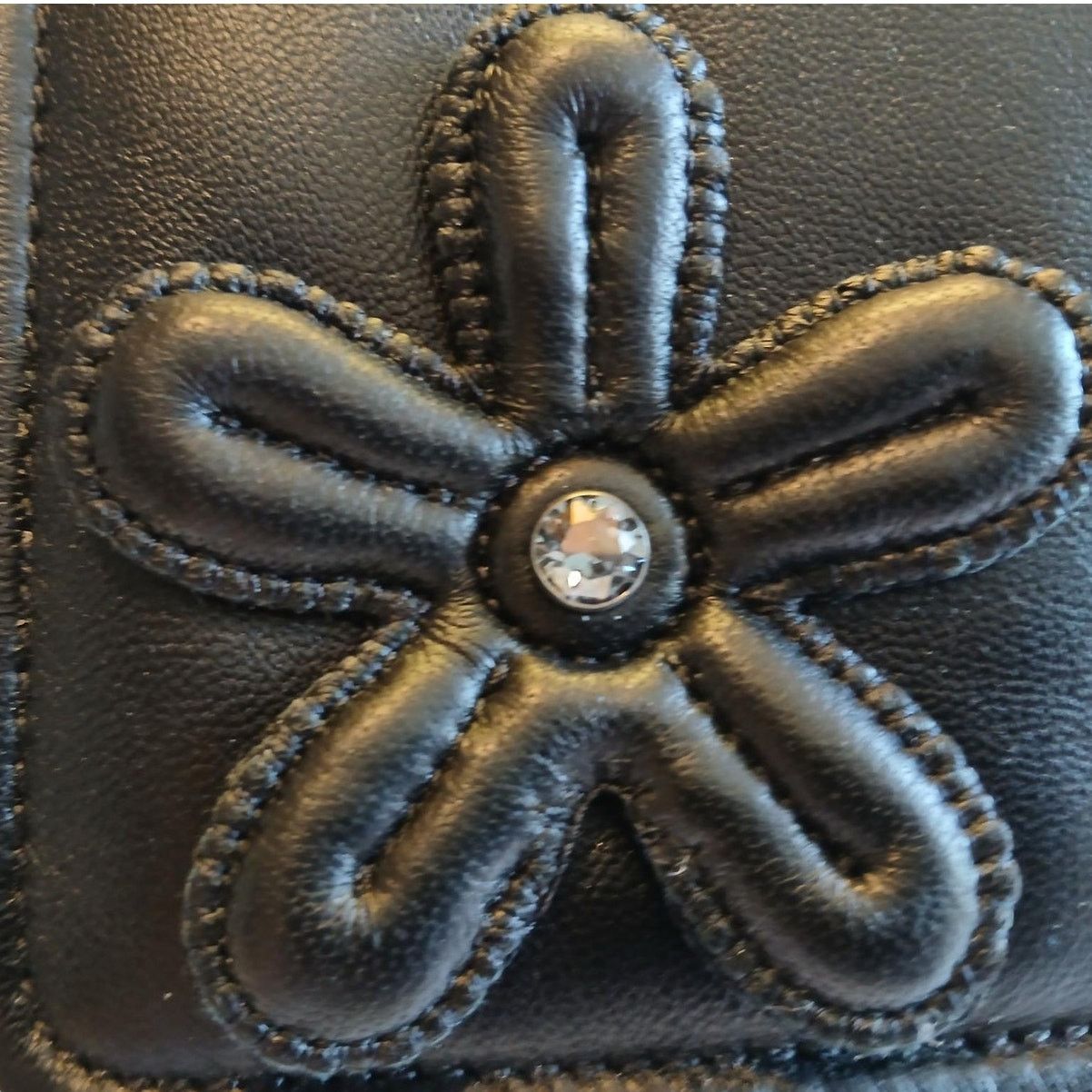 MCM NWT MCM Limited Collection Medium Leather Shoulder/Crossbody Size ONE SIZE - 11 Thumbnail