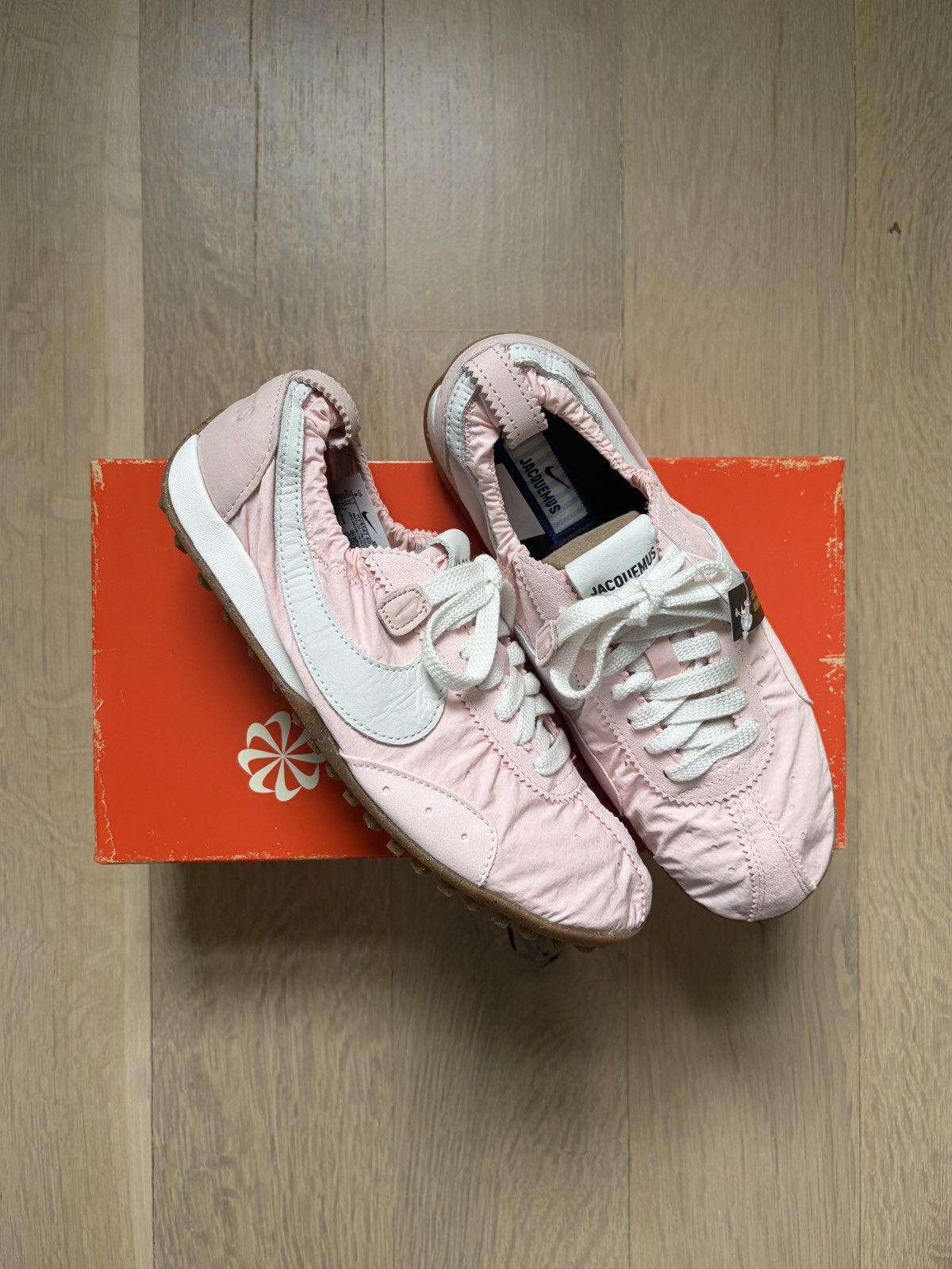Nike Nike x Jacquemus Moon Shoe SP Aluminum Pink HV8547-601 Size US 9.5 / IT 39.5 - 5 Thumbnail