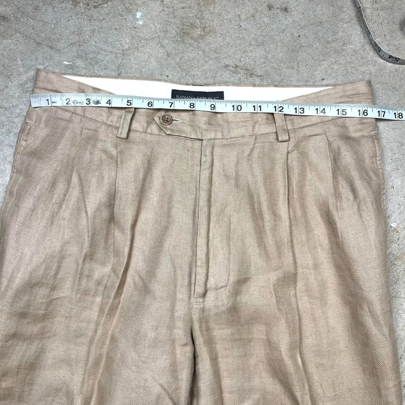 Banana Republic VINTAGE Banana Republic Linen pleated trousers baggy loose fit 34x29 Men Pants Beige 100% Linen Dress Pants Mens Size US 34 / EU 50 - 3 Thumbnail