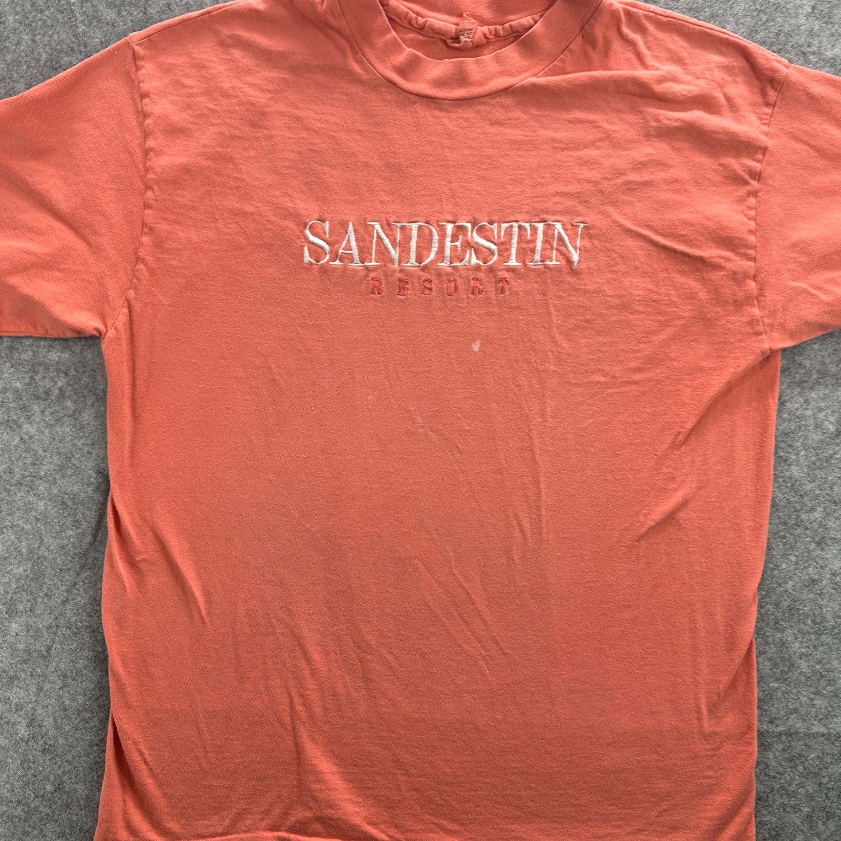 Vintage VINTAGE Cotton Exchange Sandestin Resort Shirt Mens Large Red Embroidered Made USA 90s T-Shirt Travel Beach Souvenir Mens Size US L / EU 52-54 / 3 - 3 Thumbnail