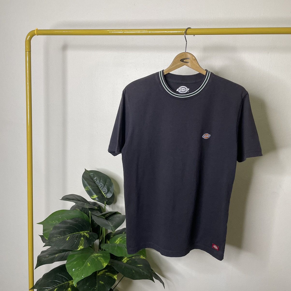 Dickies × Vintage Y2K Dickies Essentials T Shirt Travis Style Size US M / EU 48-50 / 2 - 1 Thumbnail