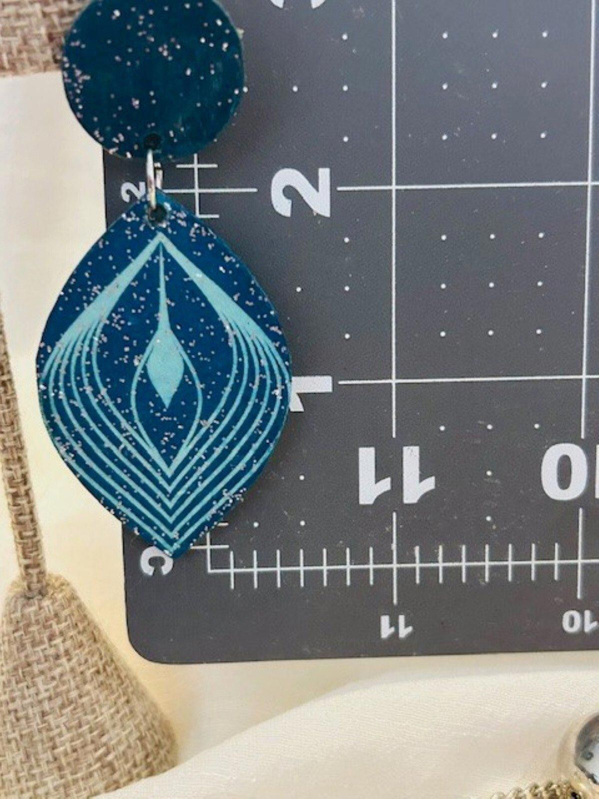 Designer Blue Green Elegance Earrings Size ONE SIZE - 1 Thumbnail