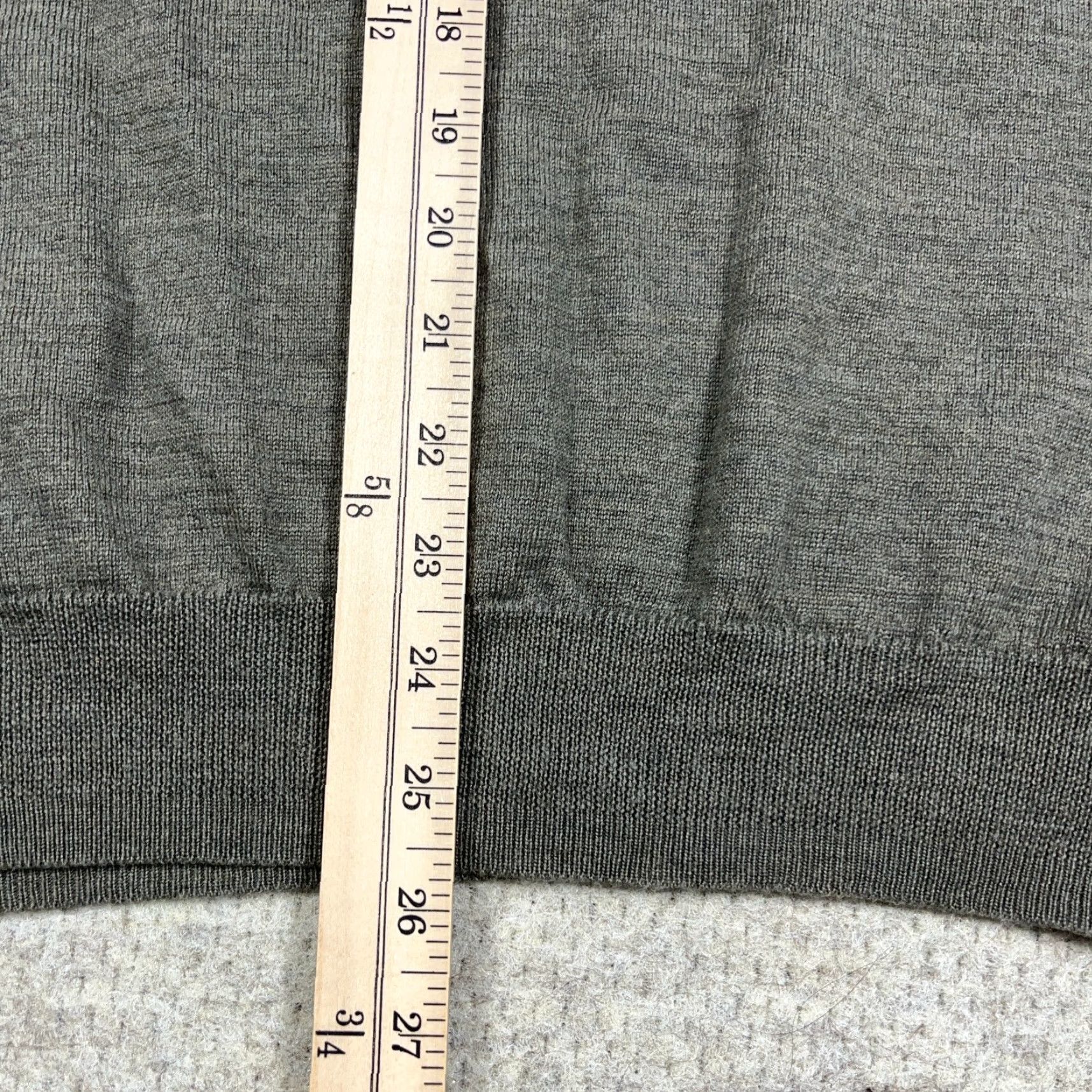 Jos. A. Bank Jos A Bank Sweater Men's 2XL Olive Green Merino Wool Pullover 1/4 Zip Knit Solid Long Sleeve Mock Neck Casual Business Travel Size US XXL / EU 58 / 5 - 6 Thumbnail