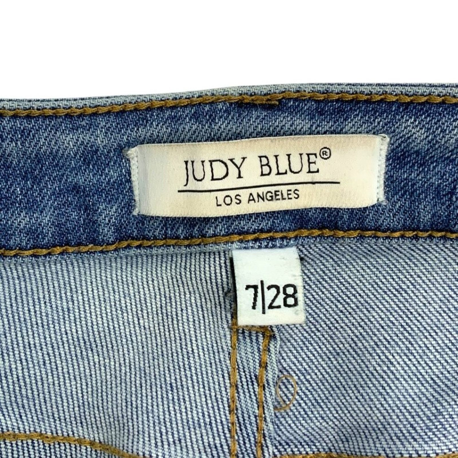 Judy Blue Judy Blue Distressed Crop Skinny Denim Jeans Size 28 Size 28" / US 6 / IT 42 - 3 Thumbnail