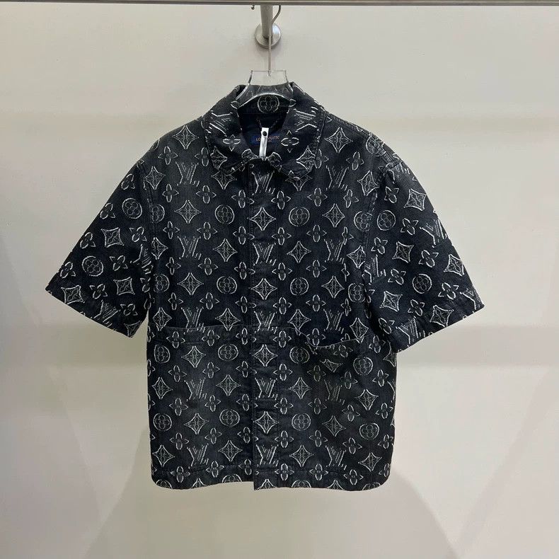 Louis Vuitton Black cropped presbyopic full logo denim shor