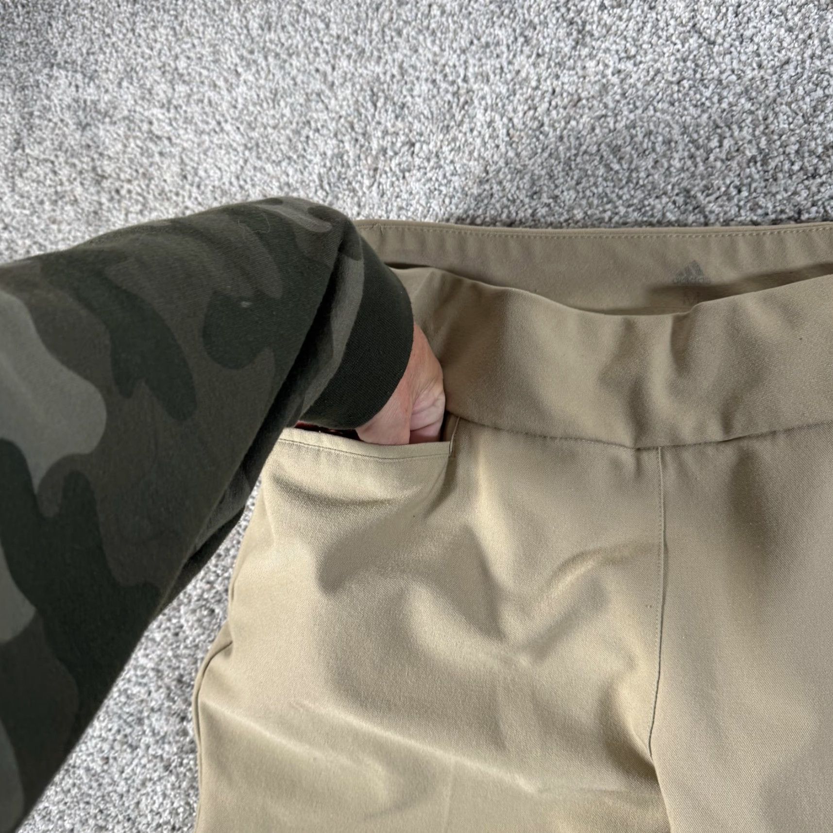 Adidas Adidas Pants Womens Medium Khaki Pull On Tapered Stretch Ankle Pockets DP7239 Size 32" / US 10 / IT 46 - 6 Thumbnail