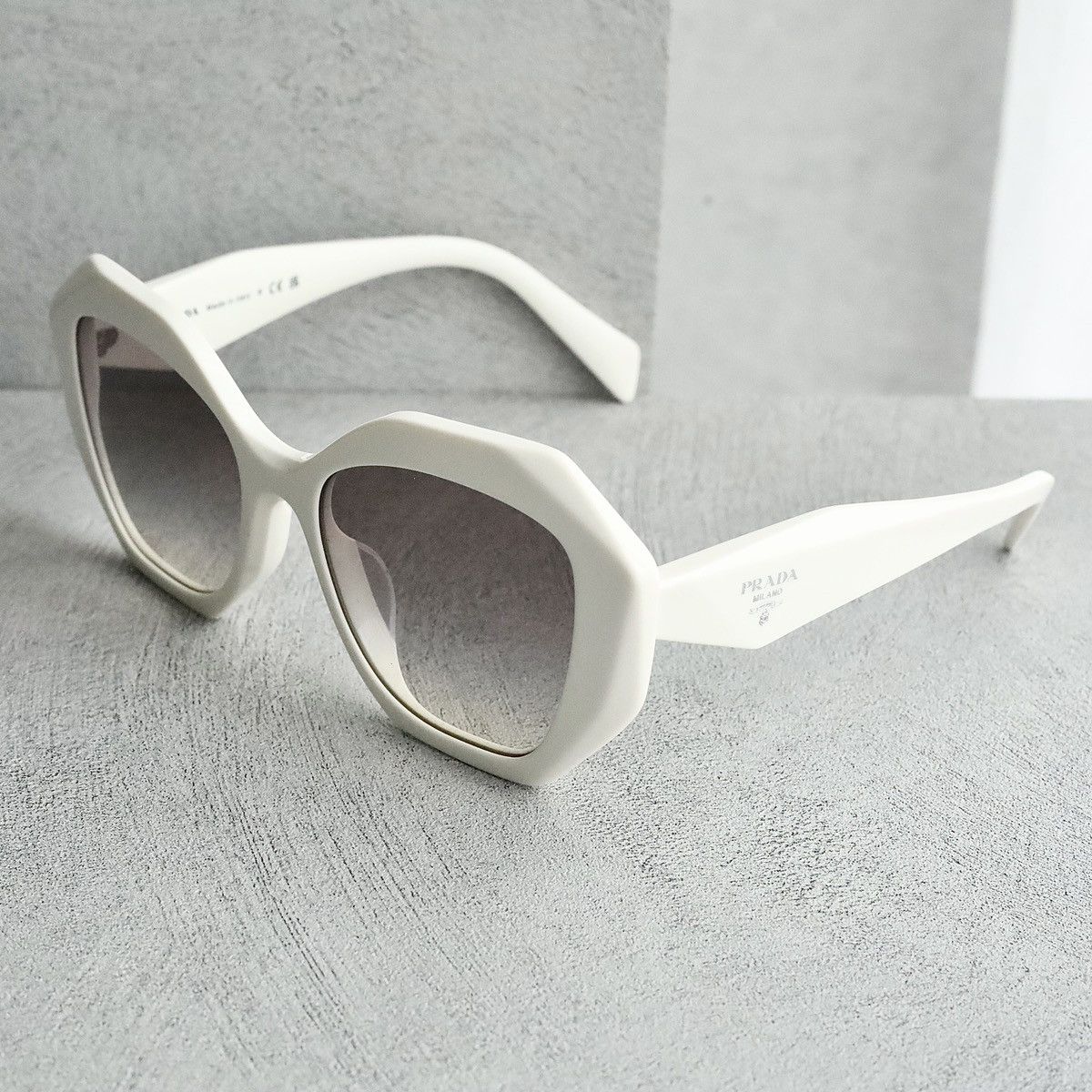 PRADA 16WS SUNGLASSES