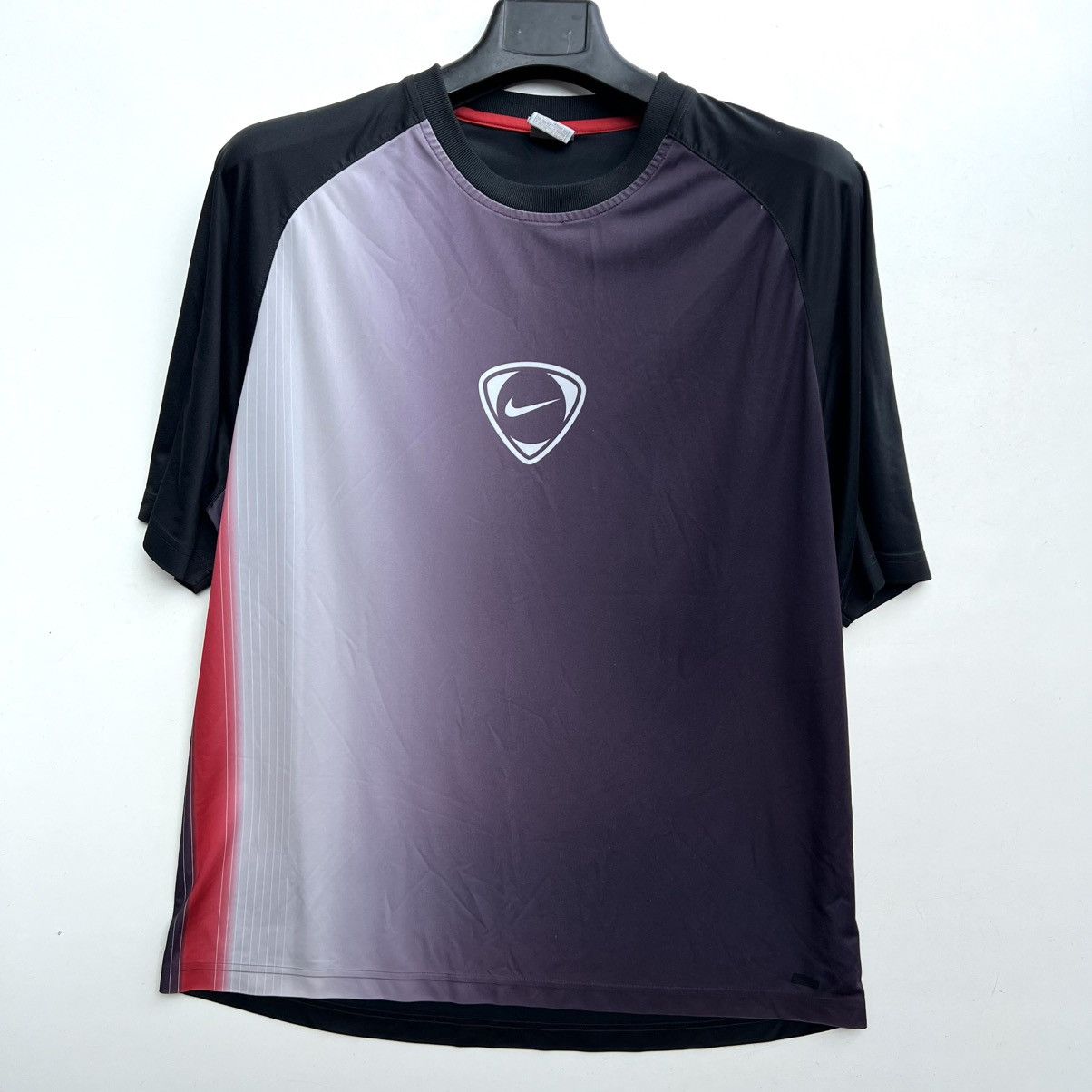 Nike × Vintage Nike Vintage Centre Logo Drill T-Shirt Size US XL / EU 56 / 4 - 1 Thumbnail