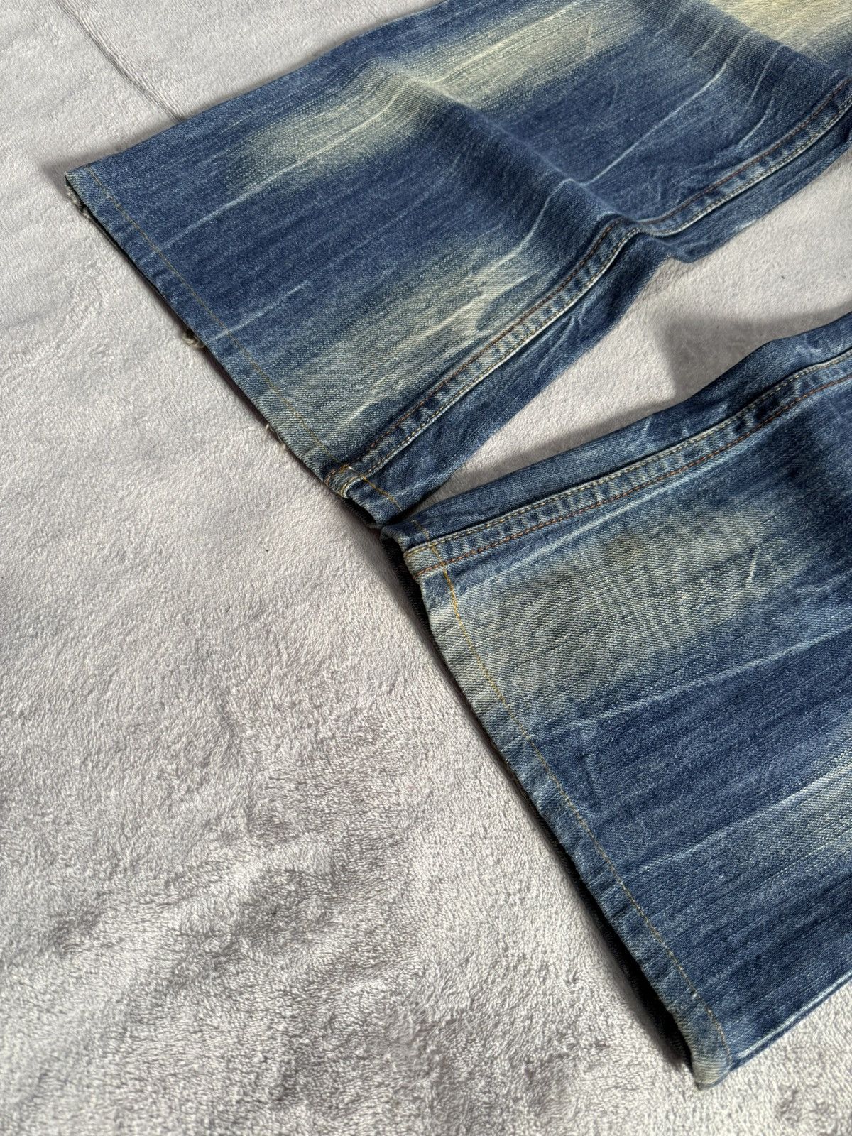 GOSTAR DE FUGA × LOWBOX Red Pepper Japan Native War Bonnet Embroidered Flared Jeans Size US 28 / EU 44 - 15 Thumbnail