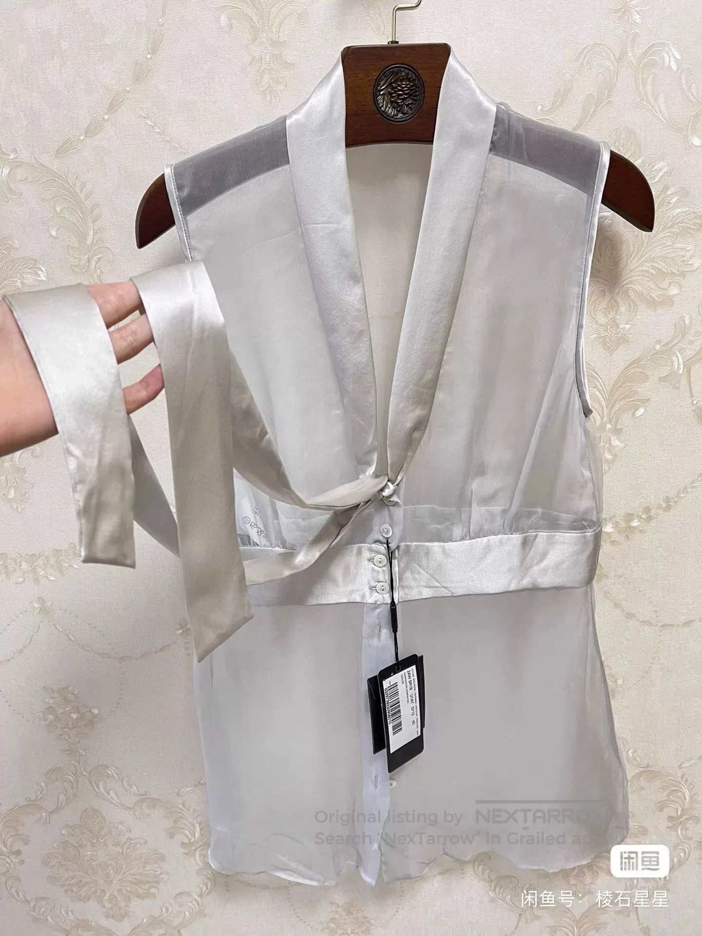 Dolce & Gabbana DG New Runway Sleeveless Silk Top. Size M / US 6-8 / IT 42-44 - 3 Thumbnail