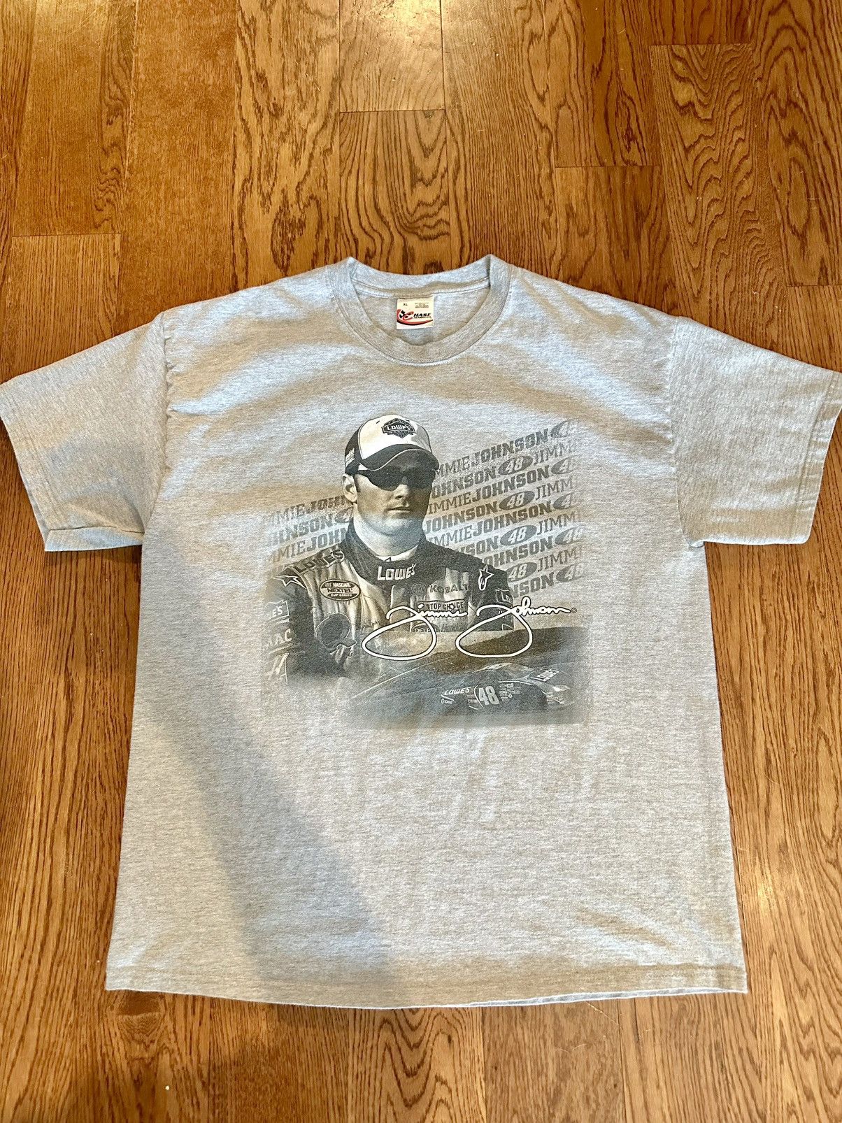 Chase Authentics × Hanes × NASCAR Jimmie Johnson 2006 NASCAR TShirt XL Y2K XL Hanes Beefy Size US XL / EU 56 / 4 - 1 Thumbnail