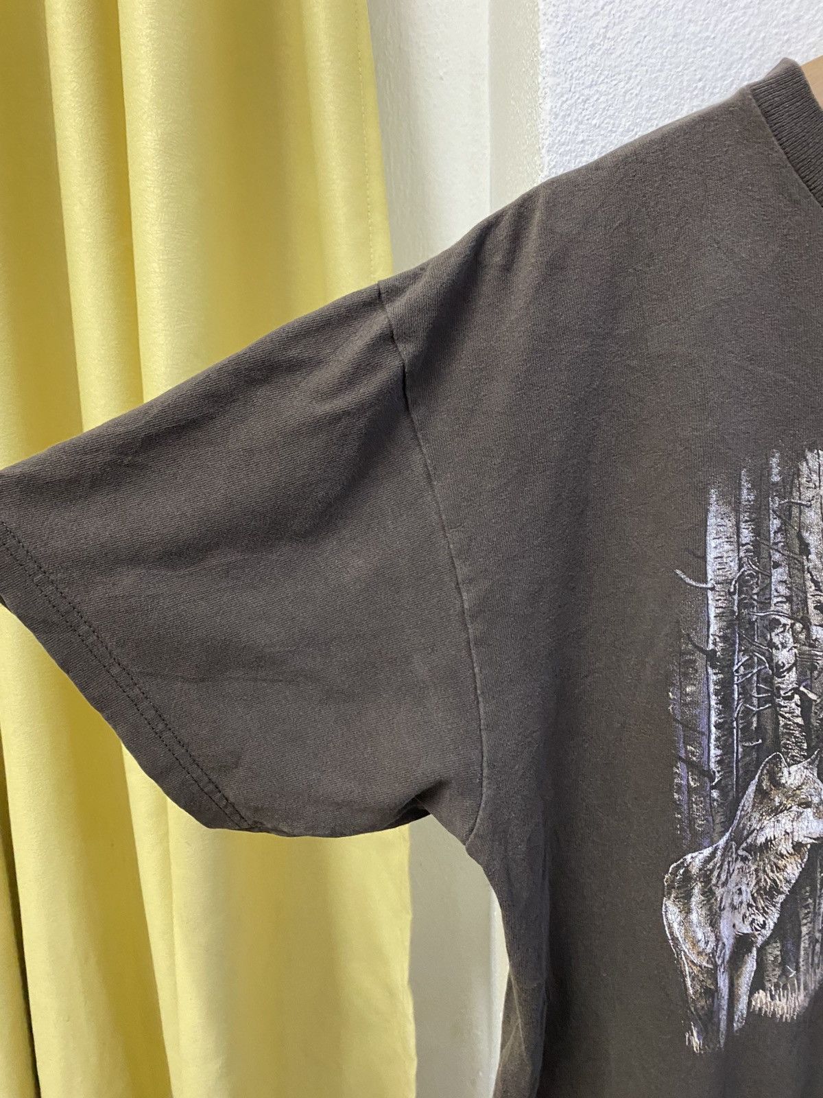 Habitat × Vintage Vintage Alaska Wolf Graphic Tee Size US L / EU 52-54 / 3 - 3 Thumbnail