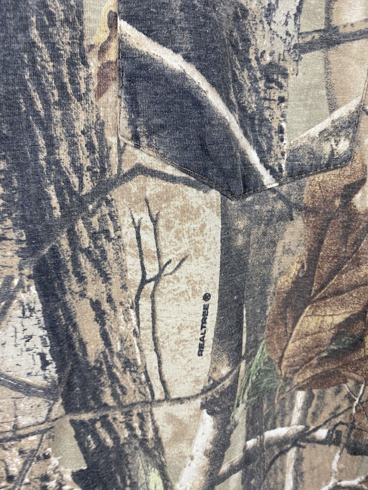 Realtree 🌳Vintage T-Shirt Realtree Overprint Monogram Tree Tee🌳 Size US XXL / EU 58 / 5 - 7 Thumbnail
