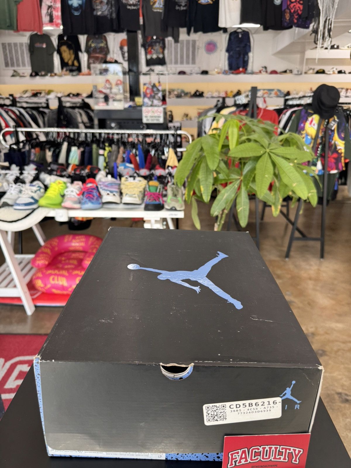Jordan Brand Air Jordan 5 UNC Size 11 (2023) Size US 11 / EU 44 - 14 Thumbnail