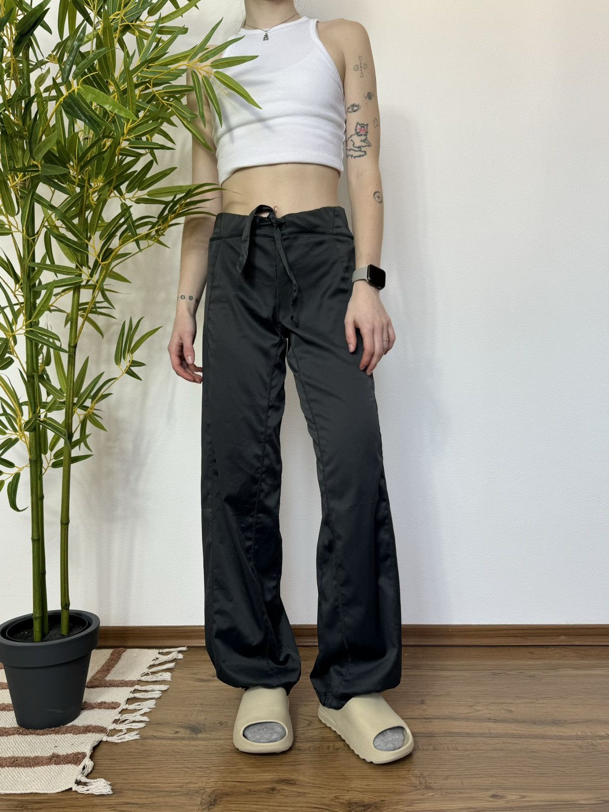 Nike VINTAGE NIKE NYLON DRAWSTRING PANTS Size 28" / US 6 / IT 42 - 3 Thumbnail