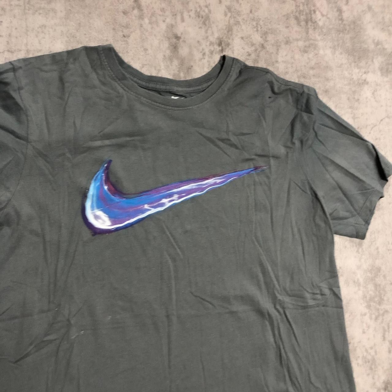 Nike Grey Nike tee with blue holographic swoosh #holographic Size US L / EU 52-54 / 3 - 2 Thumbnail