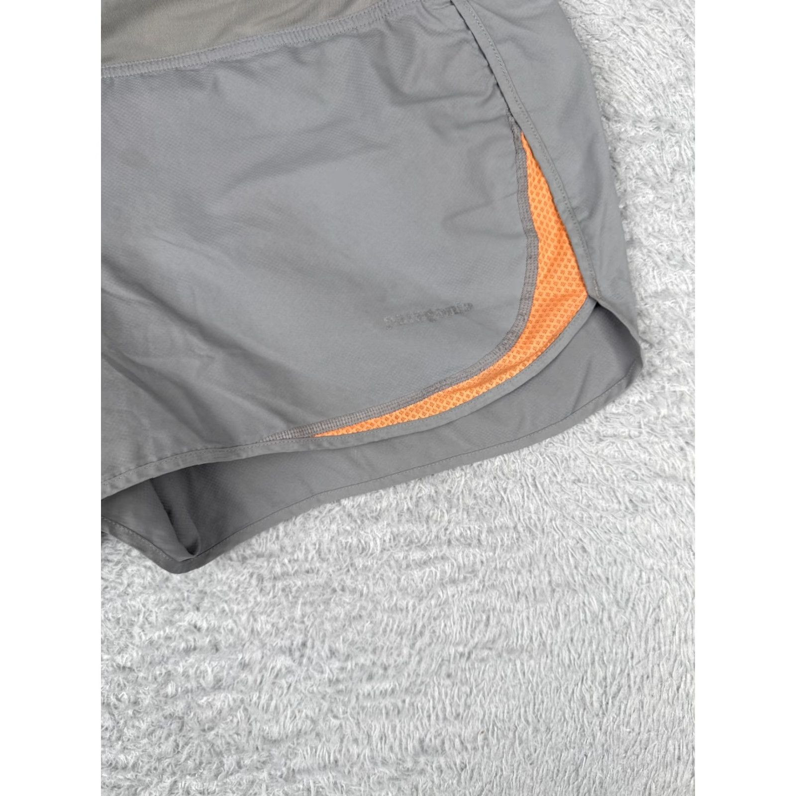 Patagonia Patagonia Shorts Women L Gray Orange 100% Polyester Run Strider Shorts 24652 Size 36" / US 14 / IT 50 - 2 Thumbnail