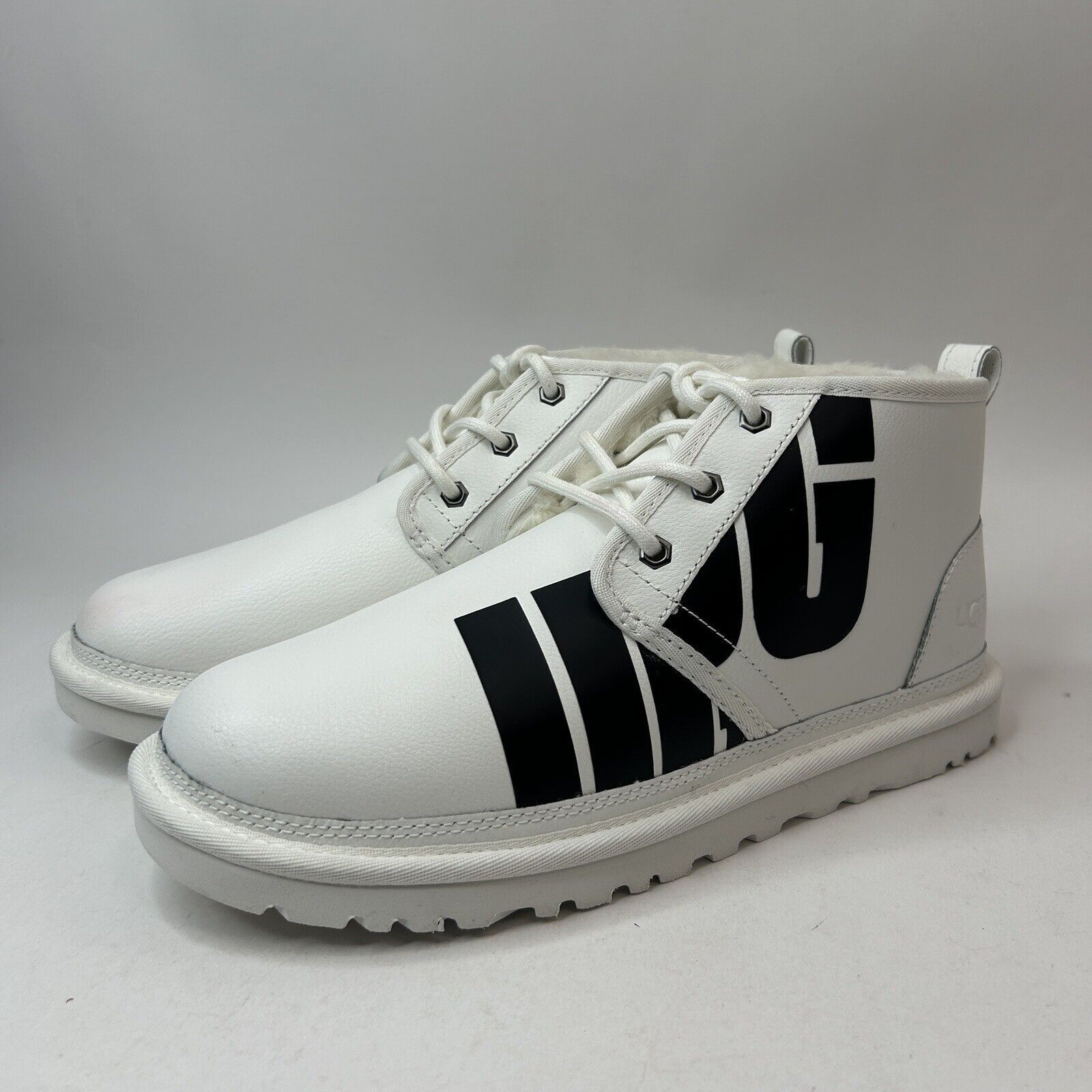 Ugg UGG Neumel Chopd Chukka Ankle Boot “White Leather” 2023 Size US 9 / EU 42 - 2 Thumbnail