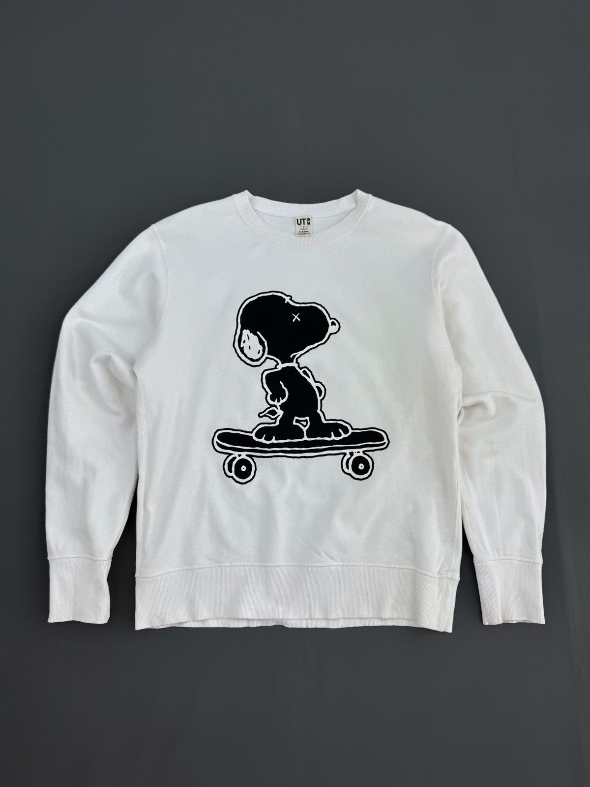 Kaws × Peanuts × Uniqlo Distressed Uniqlo x Kaws x Peanuts Graphic Sweatshirt Size US S / EU 44-46 / 1 - 1 Thumbnail
