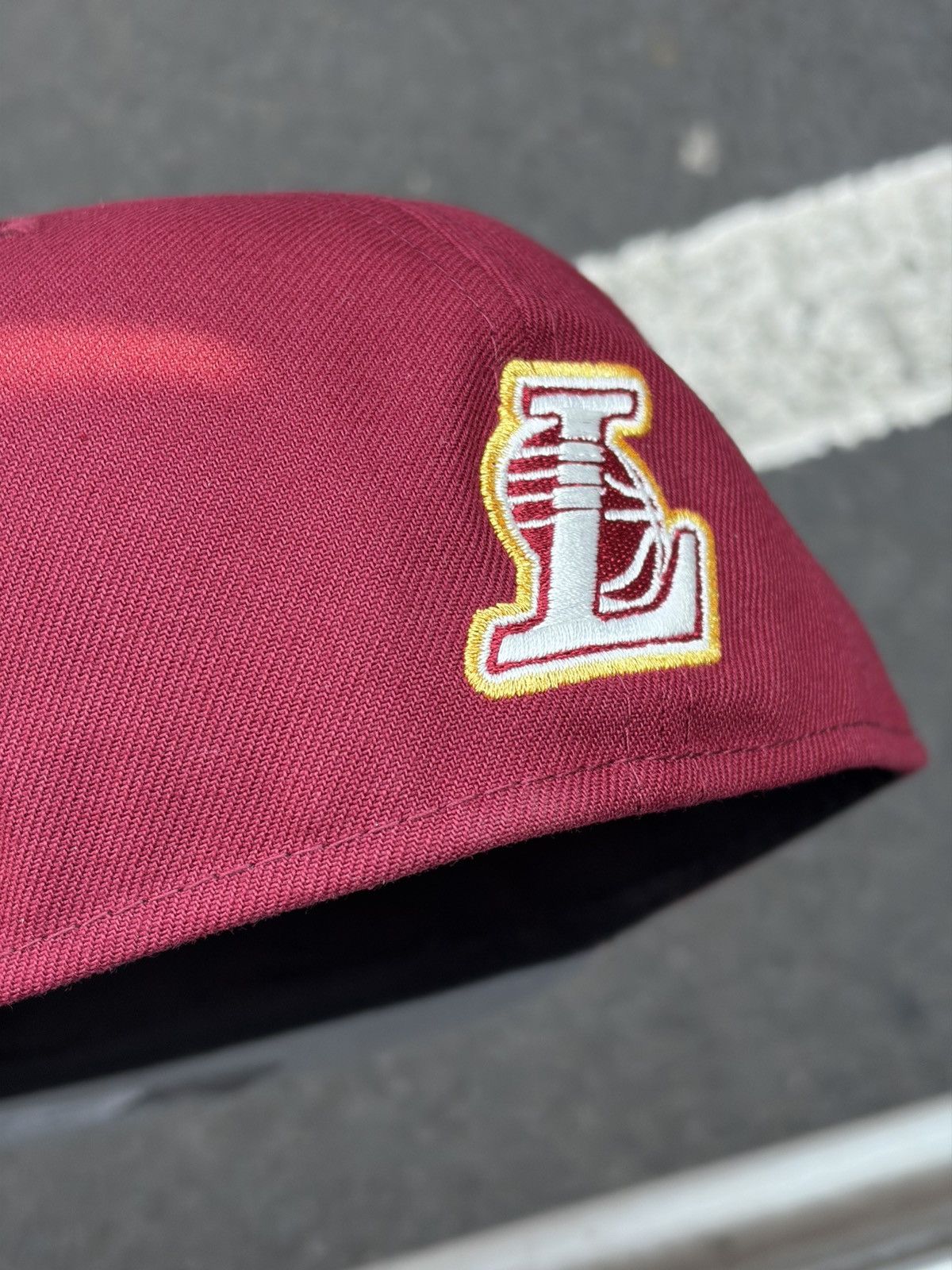 Topperz Maroon LA Lakers size 7 1/4 Size ONE SIZE - 7 Thumbnail