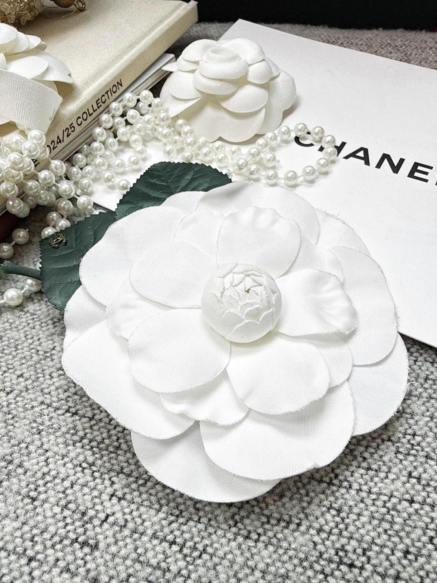 Chanel Chanel 24k Runway 3D White Camellia Brooch New Size ONE SIZE - 1 Thumbnail