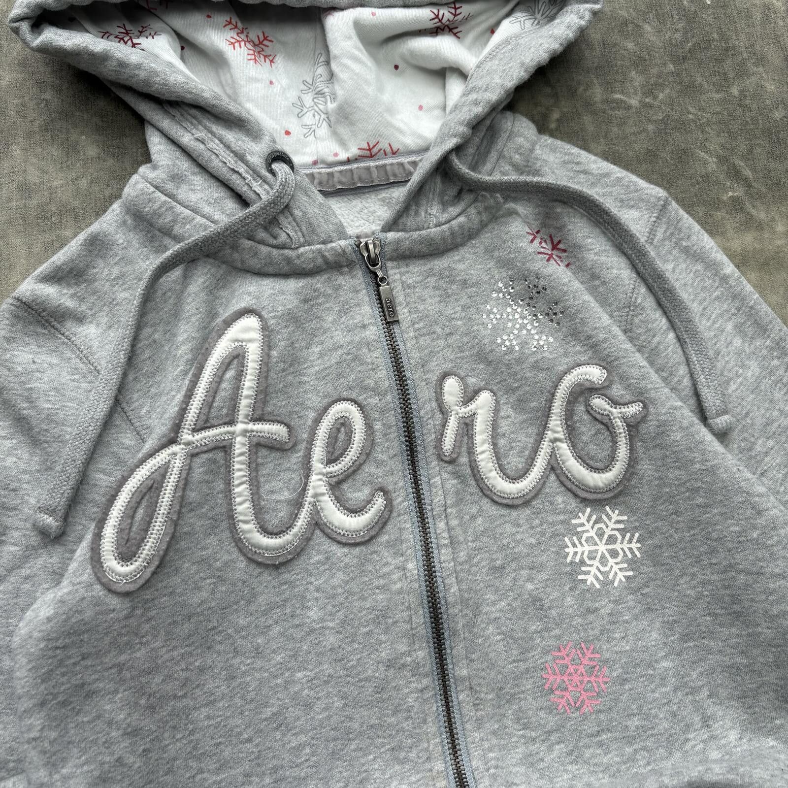 Aeropostale Vintage Y2K Aeropostale Snowflakes Rhinestone 1/2 Zip Hoodie Size S / US 4 / IT 40 - 2 Thumbnail