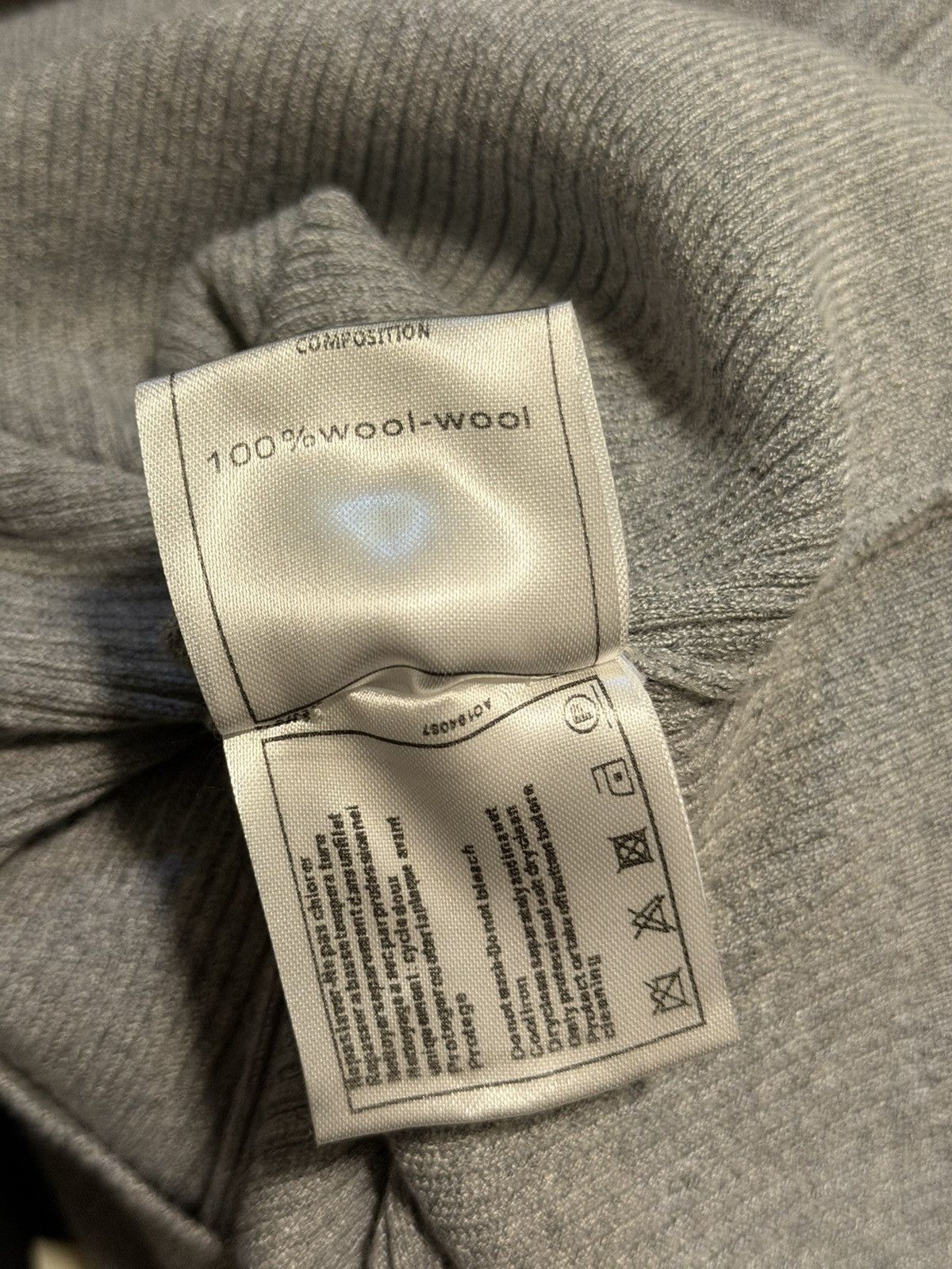 Chanel Vintage Chanel wool knit cc logo longsleeve top size 36 Size XS / US 0-2 / IT 36-38 - 8 Thumbnail