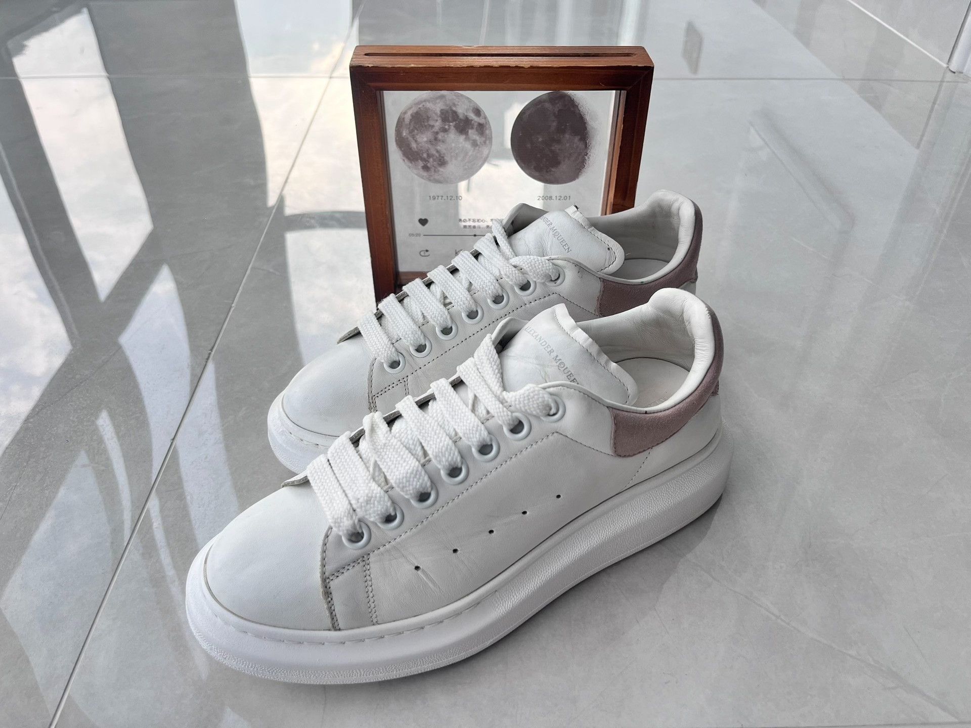 Alexander McQueen Alexander McQueen White Lowtop Sneakers it_39 Women Size US 9 / IT 39 - 1 Thumbnail