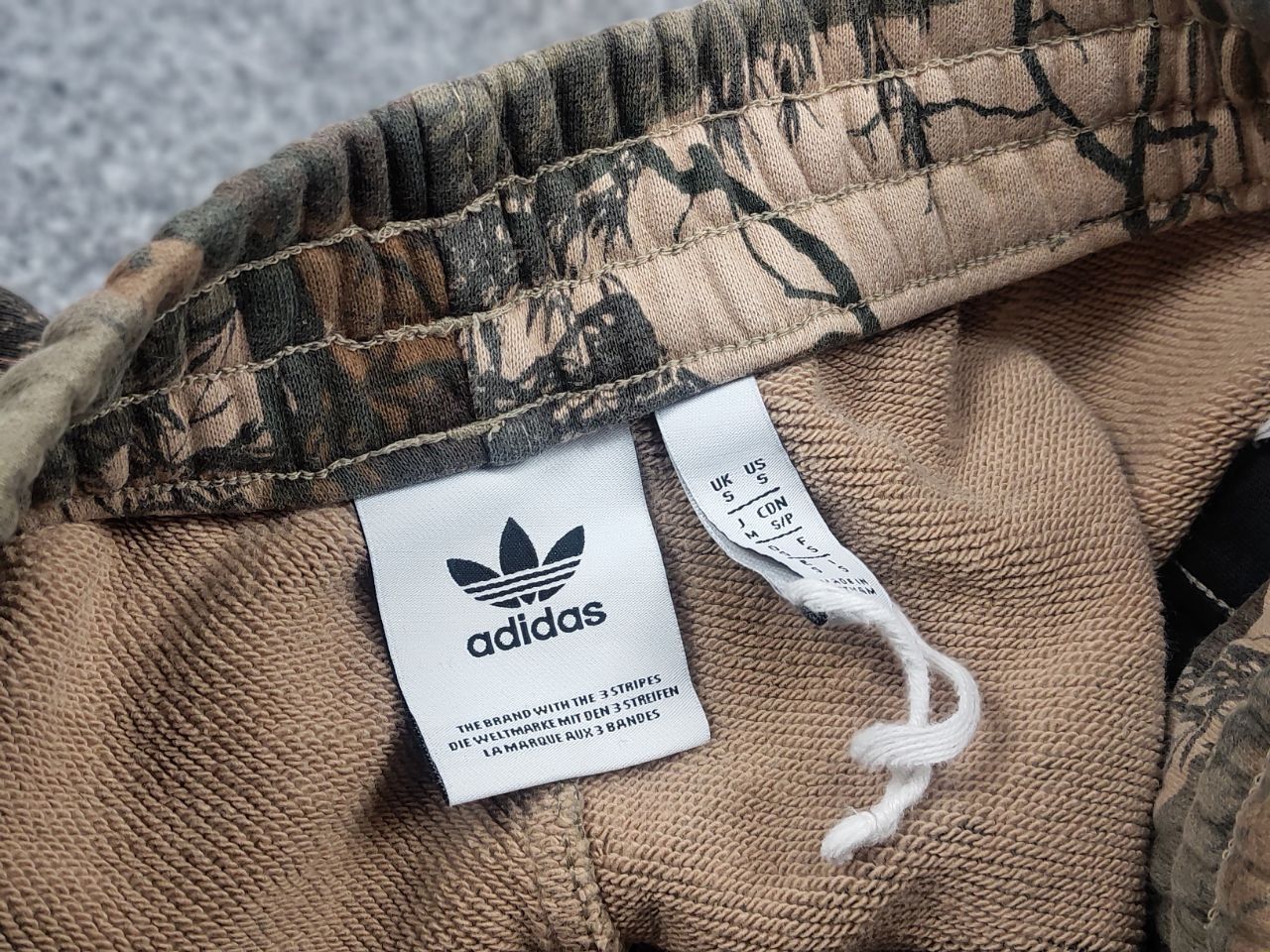 Adidas Adidas Original Realtree Camo casual Short Vintage Y2K Style Size US 32 / EU 48 - 11 Thumbnail