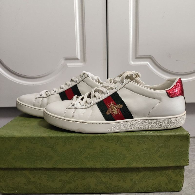 Gucci Gucci Ace Embroidered Fashion Sneakers for Women 0079 Size US 6 / IT 36 - 1 Thumbnail