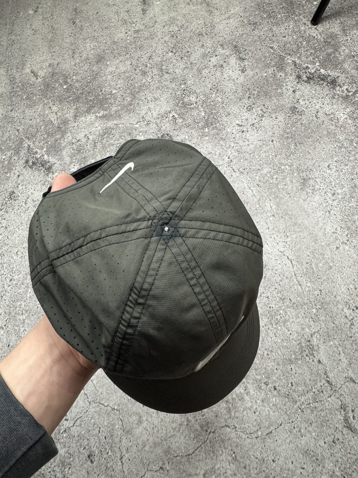 Nike Vintage Nike Golf Y2K Faded Distressed cap Japanesse Size ONE SIZE - 7 Thumbnail
