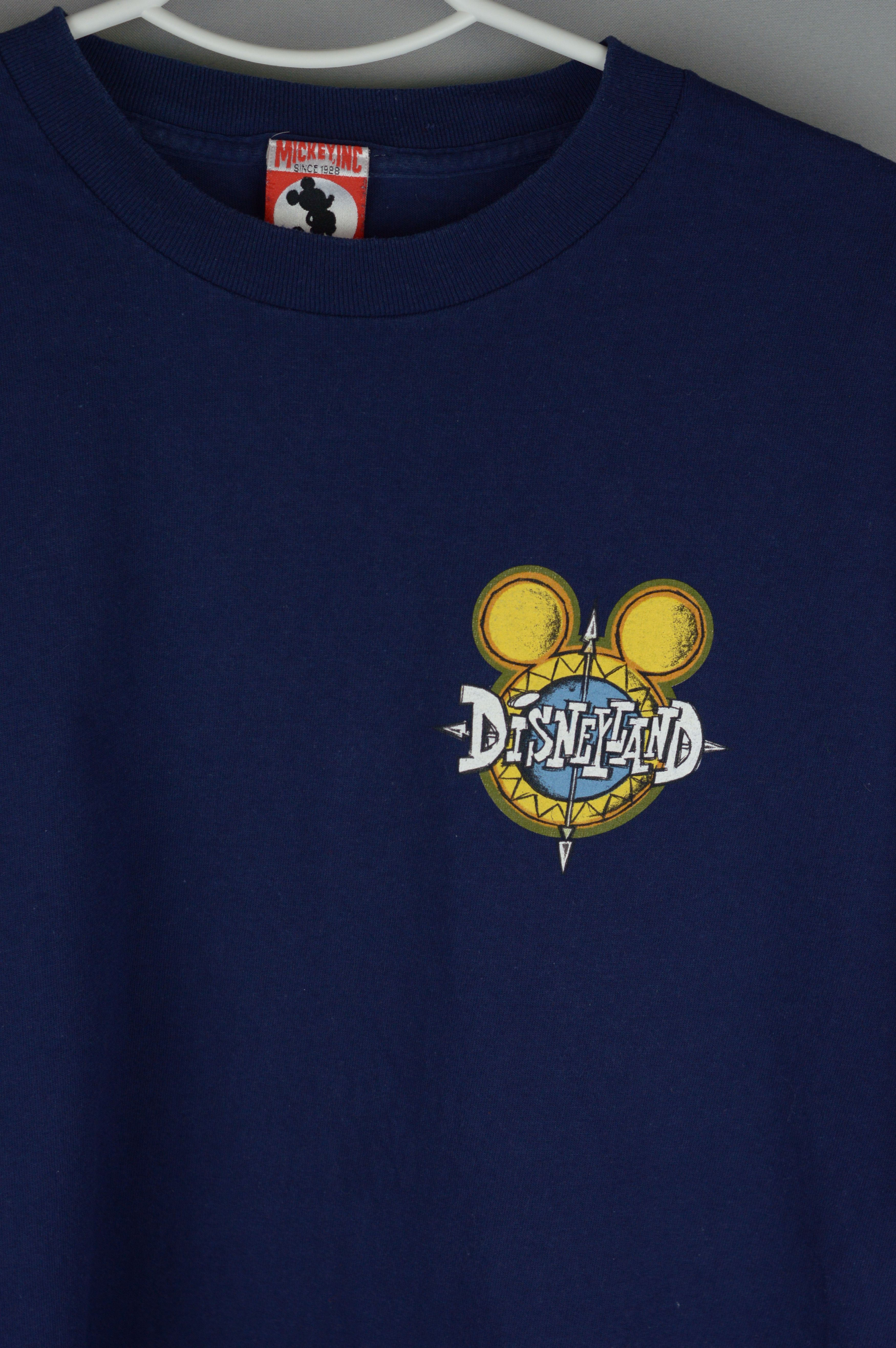 Vintage Vintage Disneyland Winnie-the-Pooh 90s t shirt Size US XL / EU 56 / 4 - 3 Thumbnail
