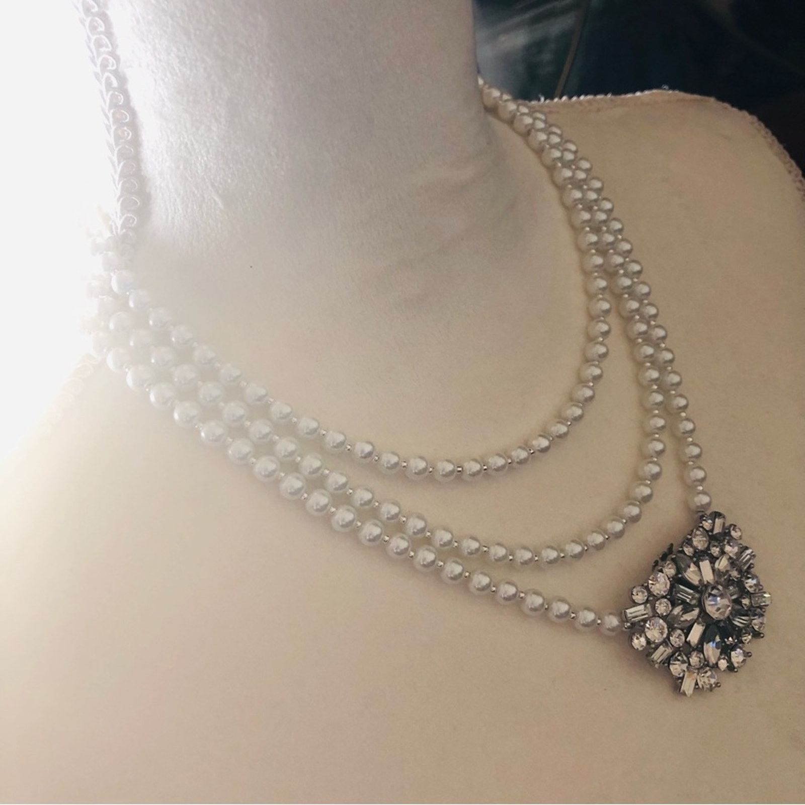 Jewelry Handcrafted repurpose Hollywood glam glass Pearl necklac Size ONE SIZE - 7 Thumbnail