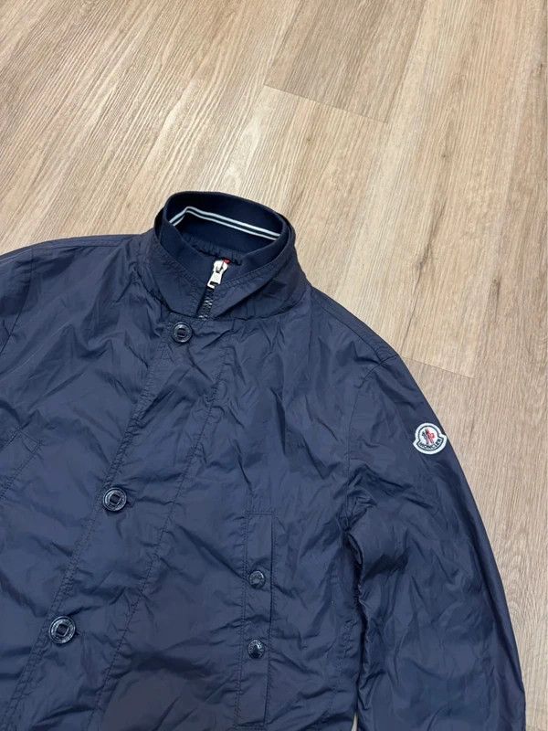 Moncler Moncler Aix Giacca Lightweight Navy Nylon Jacket Buttons 3 M Size US M / EU 48-50 / 2 - 5 Thumbnail