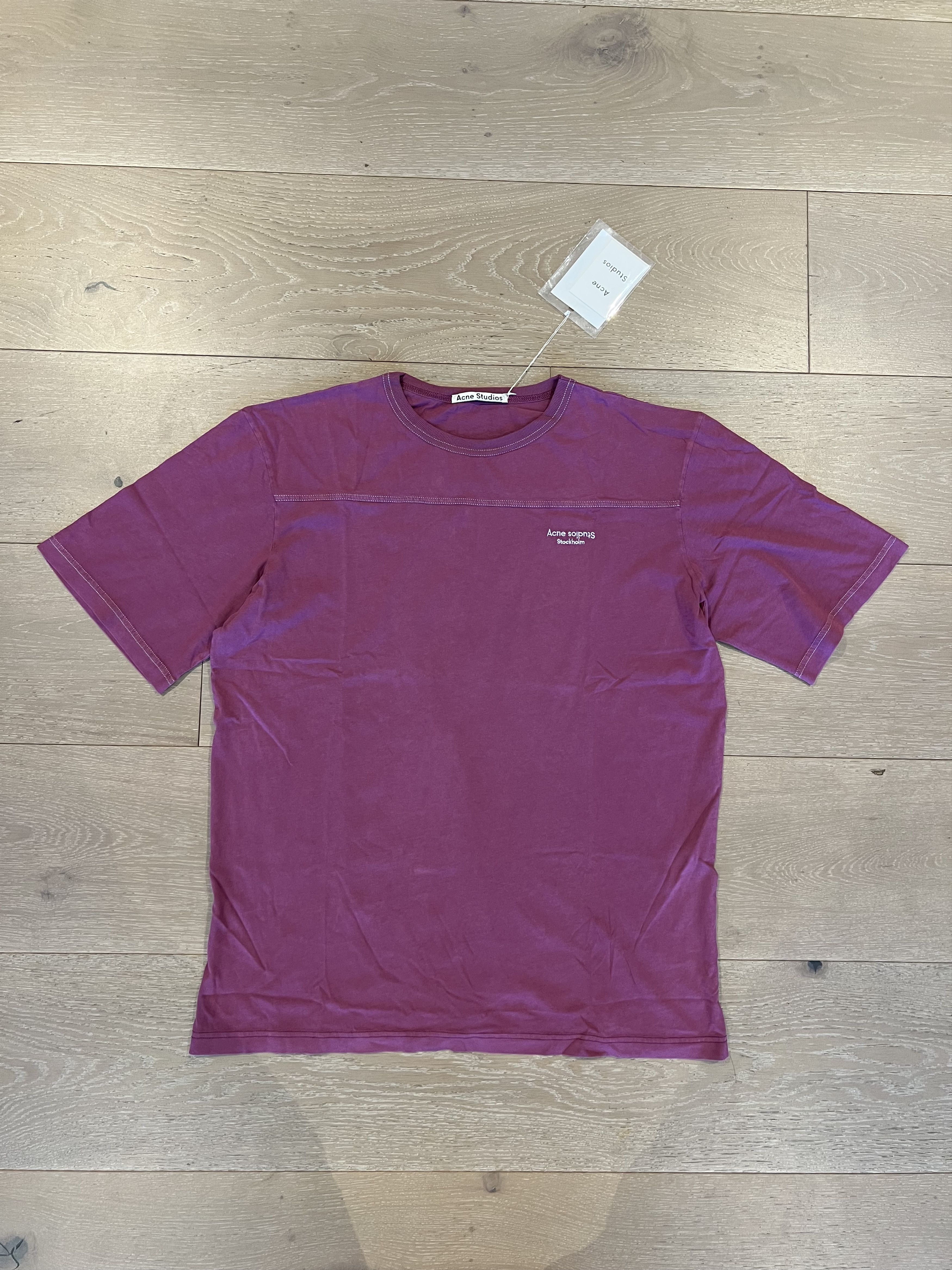 Acne Studios 💚 Acne Studios Embroidered Burgundy T-Shirt Large NEW Size US L / EU 52-54 / 3 - 1 Thumbnail