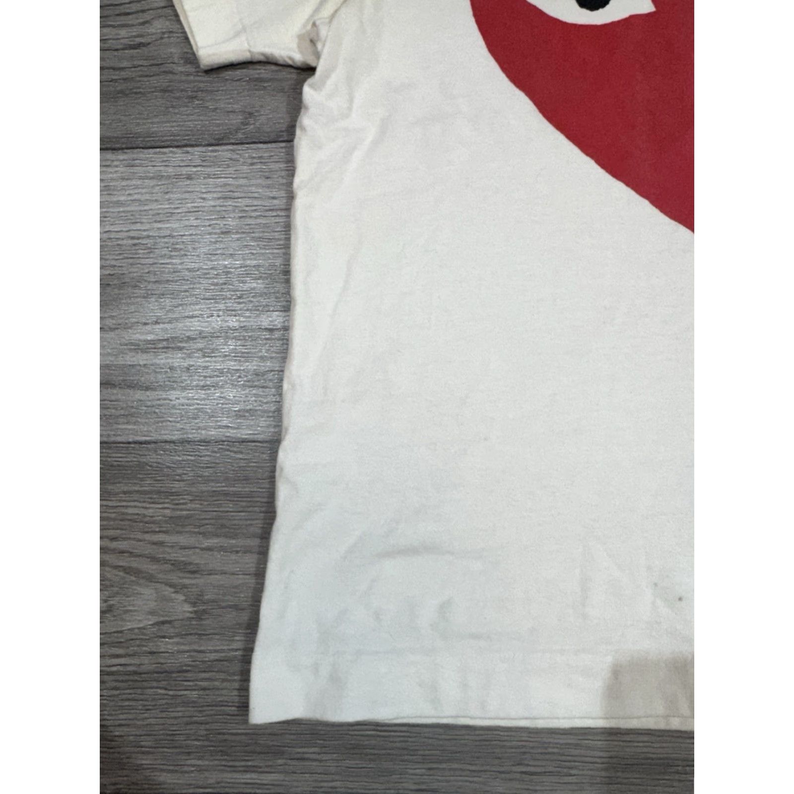 Comme des Garcons Girl VINTAGE Comme des Garçons PLAY White T-Shirt Double Red Heart Logo Women’s Size L Shirt Women L White Heart Logo 90s/90s? No Size L / US 10 / IT 46 - 5 Thumbnail