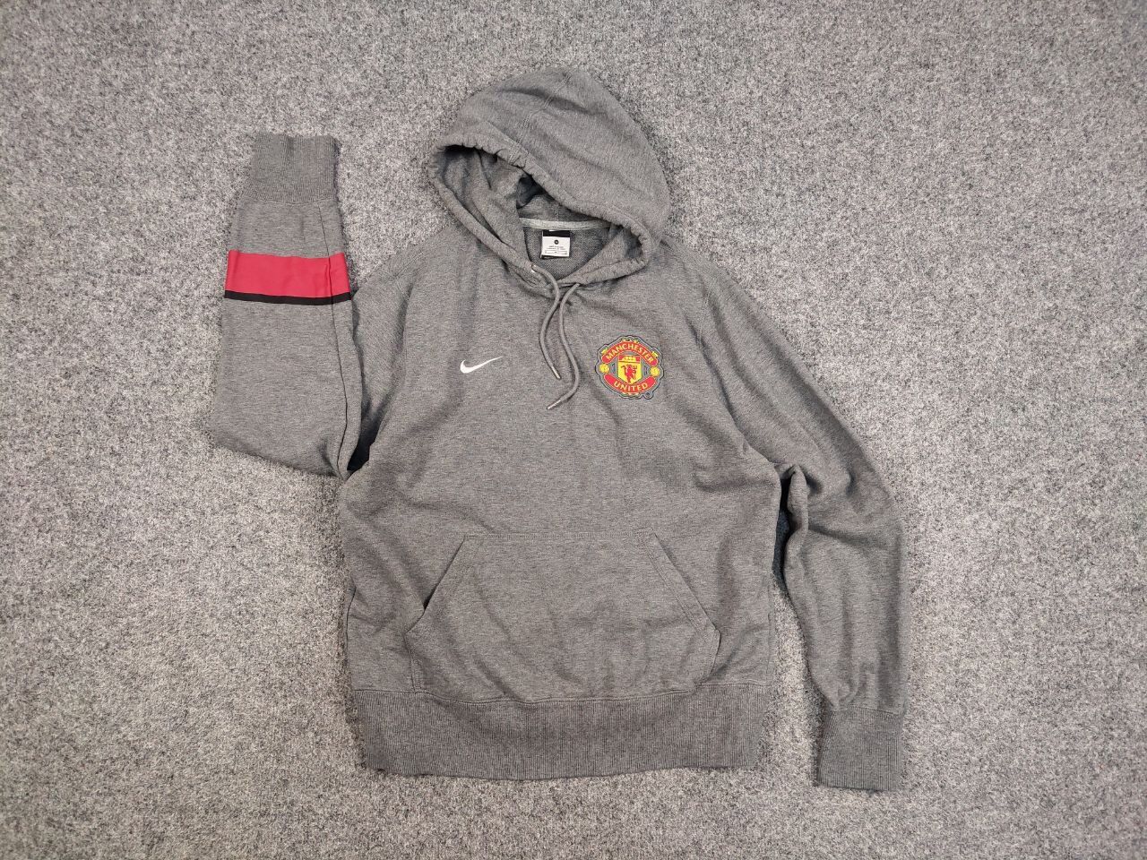 Nike Vintage Nike x Manchester United Logo Gray Hoodie Size US M / EU 48-50 / 2 - 12 Thumbnail