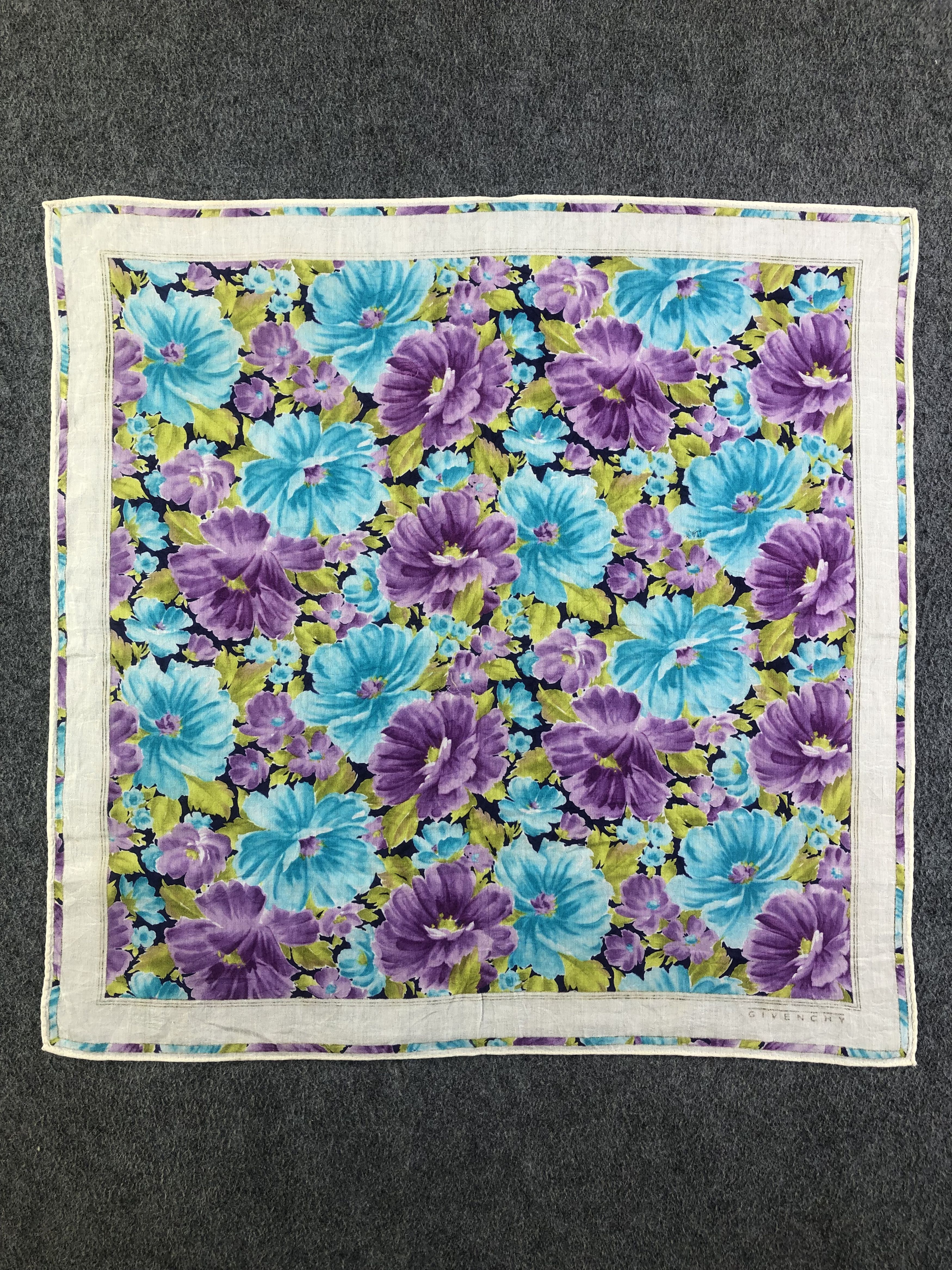 Vintage Givenchy Floral Handkerchief / Bandana / Neckerchief A1903 Size ONE SIZE - 3 Thumbnail