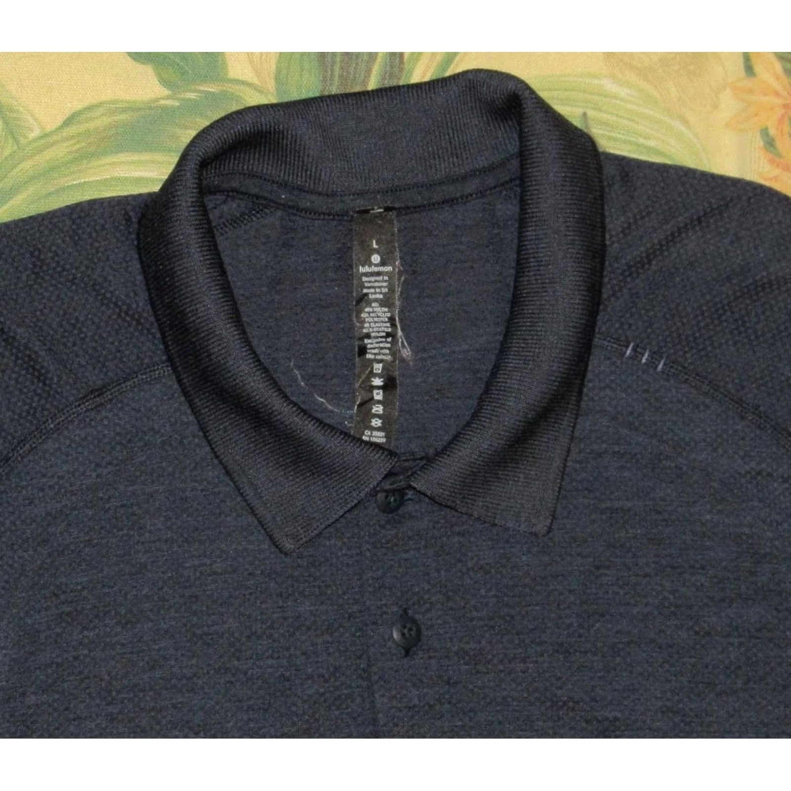 Lululemon LULULEMON Navy Blue Metal Vent Short Sleeve Polo Shirt Large Mens Size US L / EU 52-54 / 3 - 2 Thumbnail