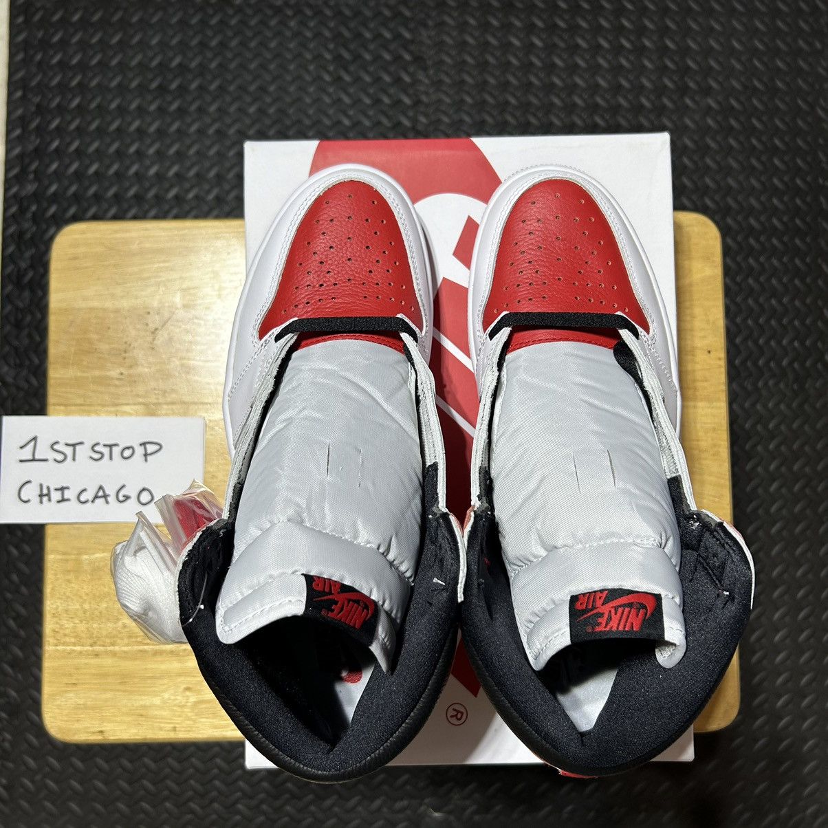 Designer × Jordan Brand × Nike Nike Air Jordan 1 Retro High Shoe Mens 11 Heritage NEW Size US 11 / EU 44 - 4 Thumbnail