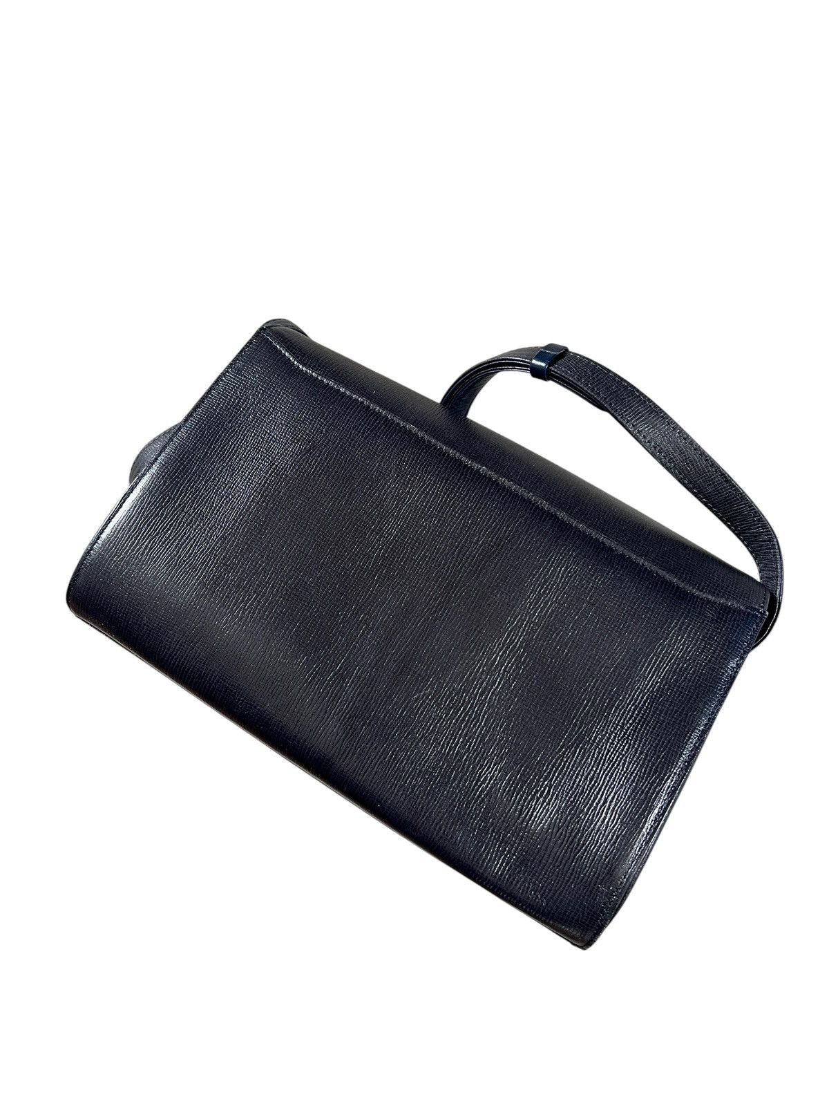 Givenchy 1980 Givenchy Leather Sling Bag Size ONE SIZE - 7 Thumbnail