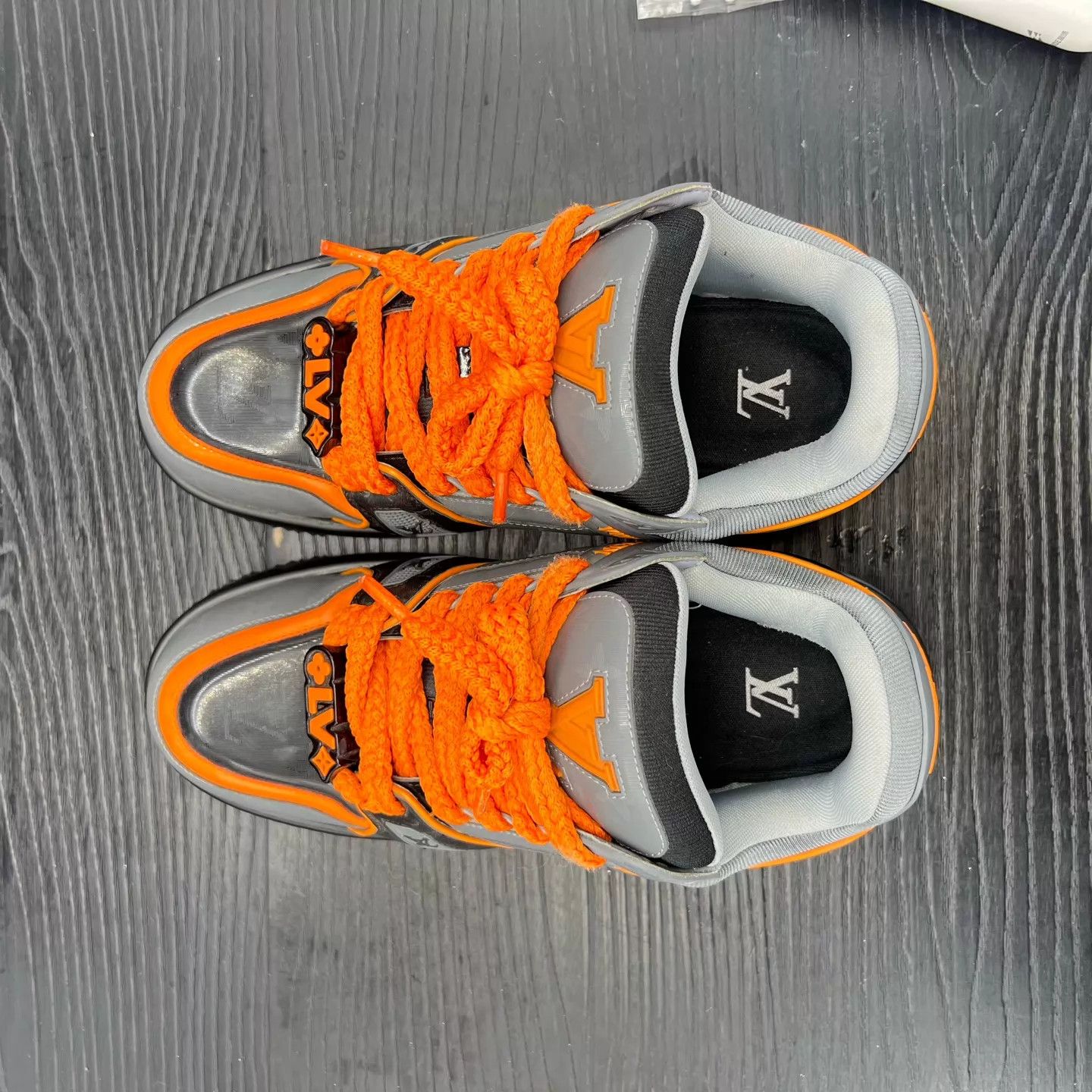 Louis Vuitton LV maxi black orange 43 like new original box Size US 10 / EU 43 - 3 Thumbnail